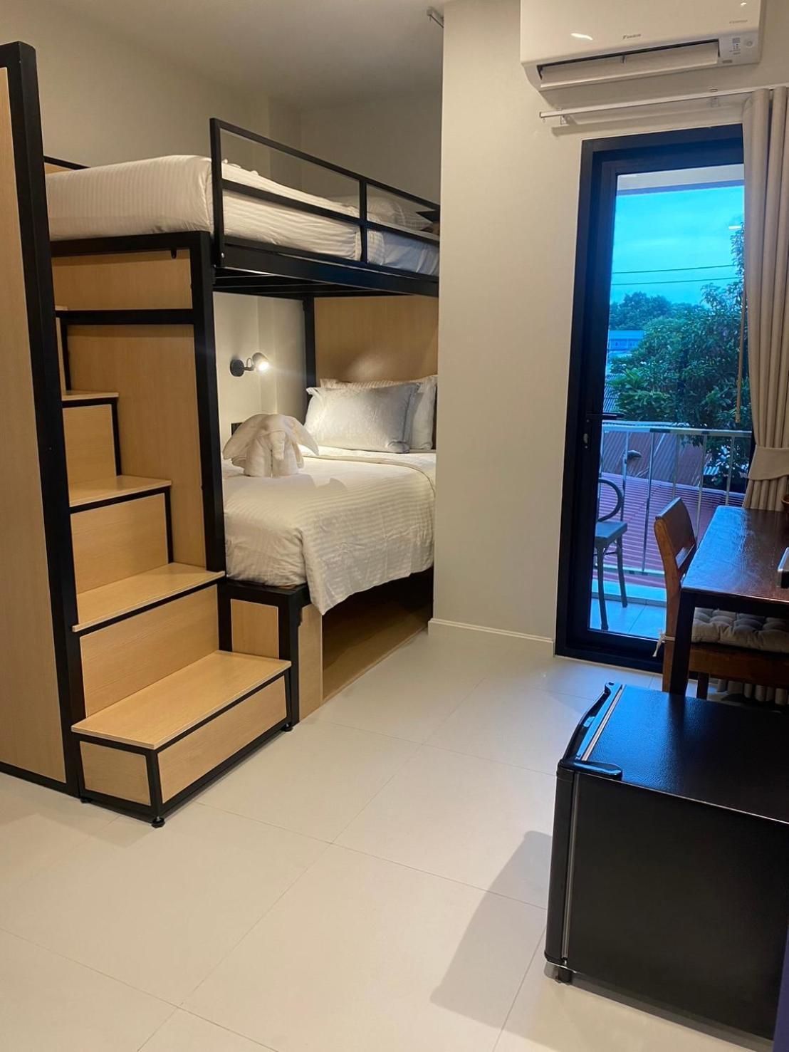 Twin Room with Private Bathroom