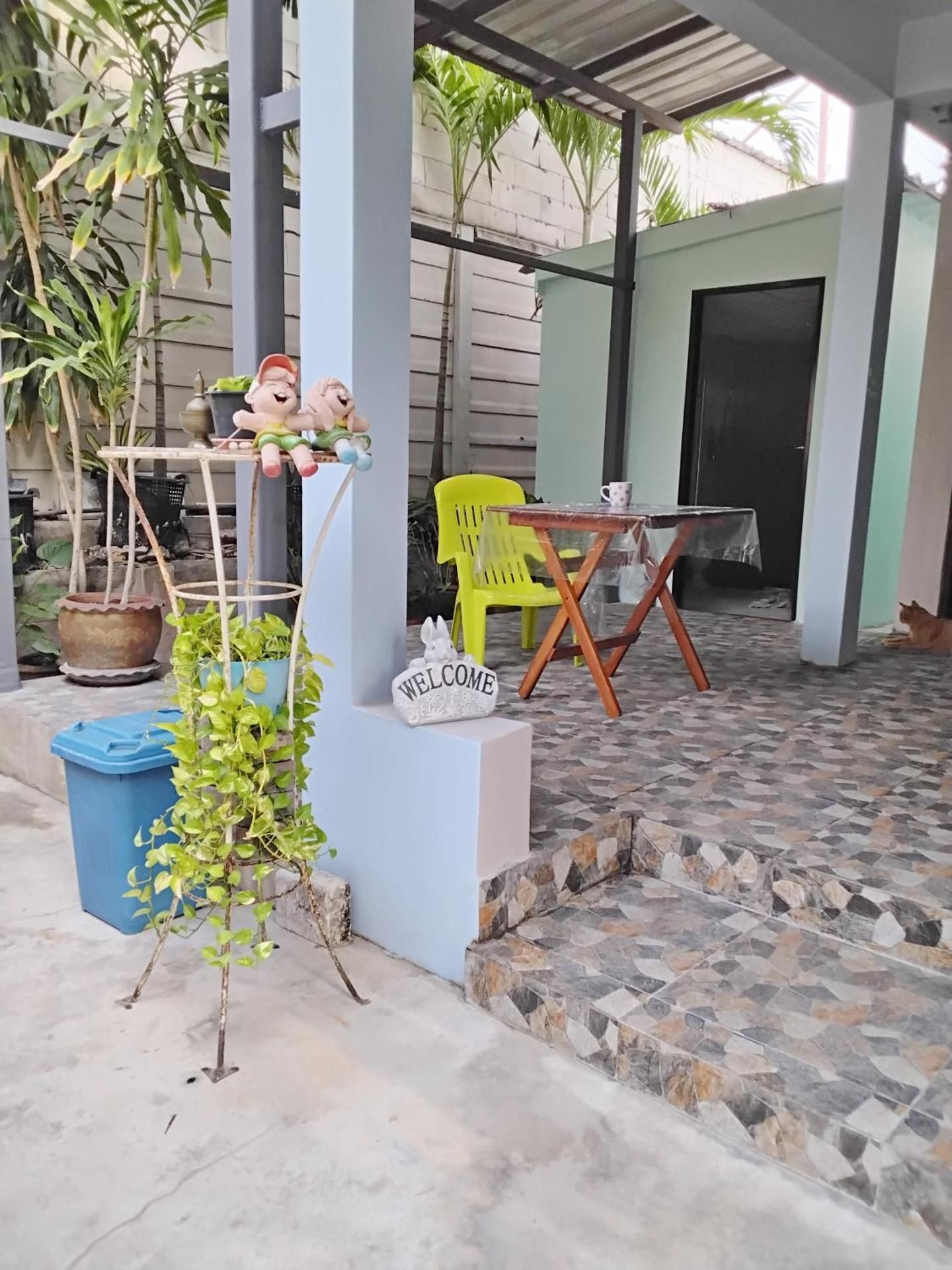 Mango Tree Guestroom