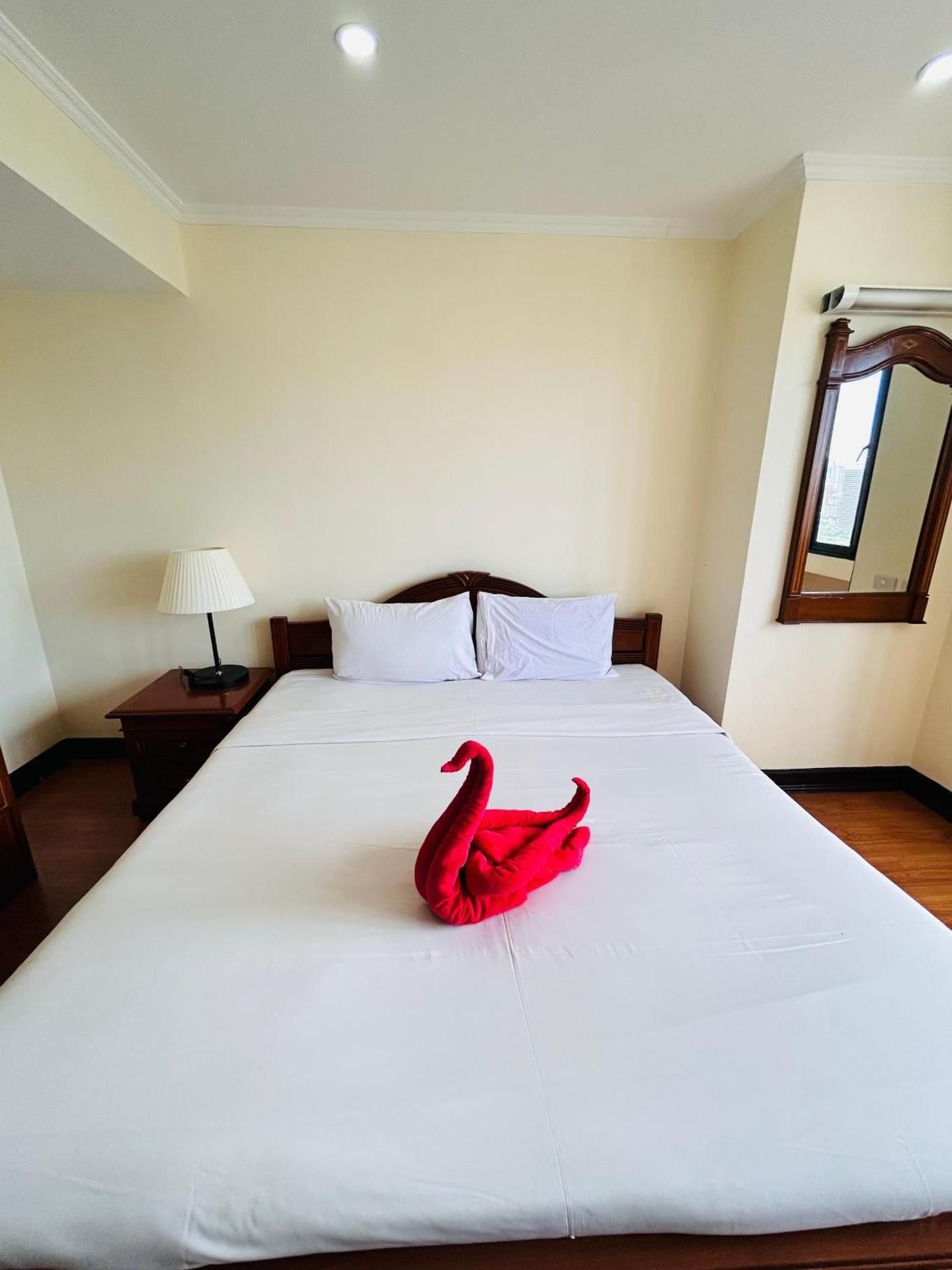 Deluxe King Suite