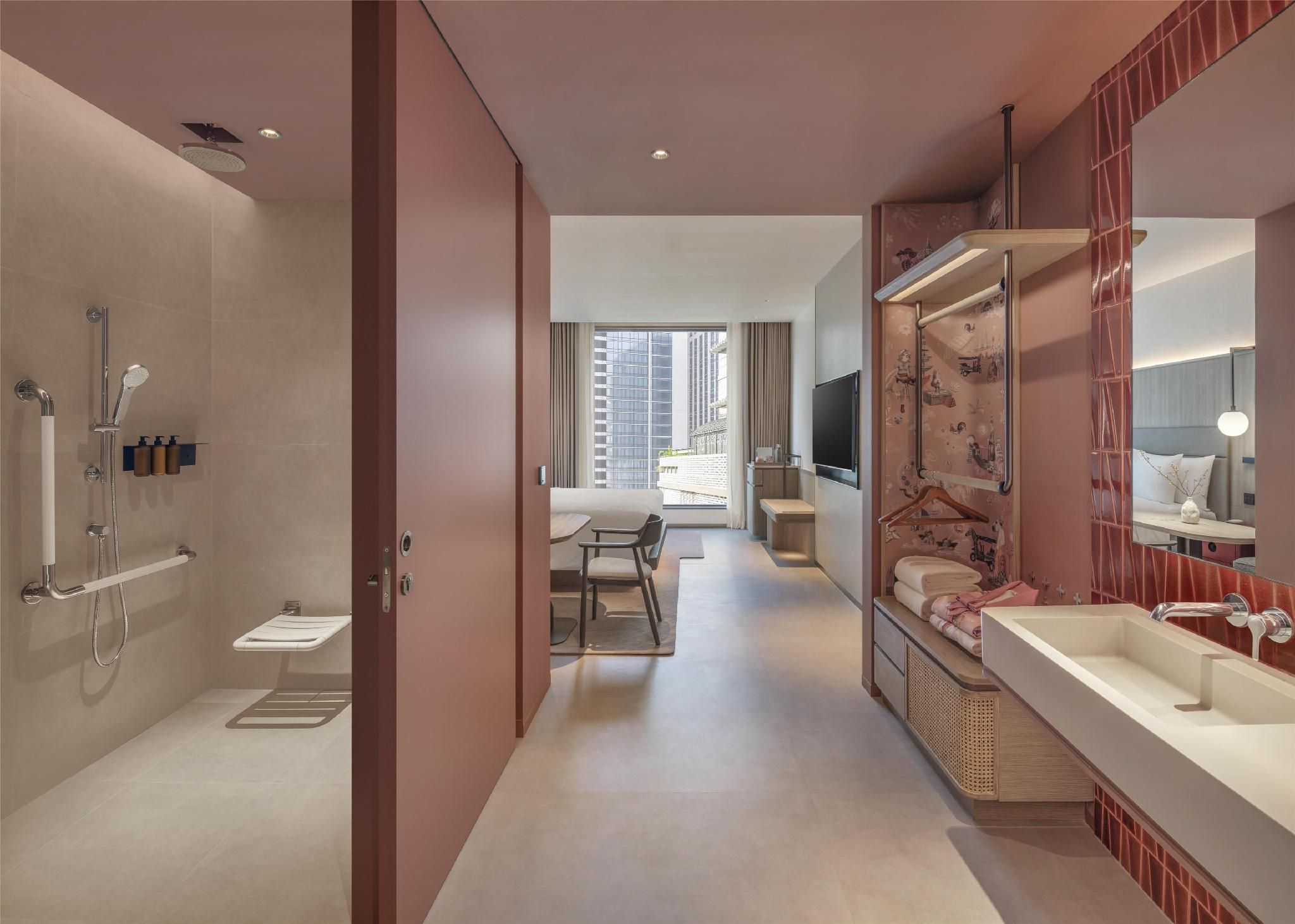 King Accessible Room