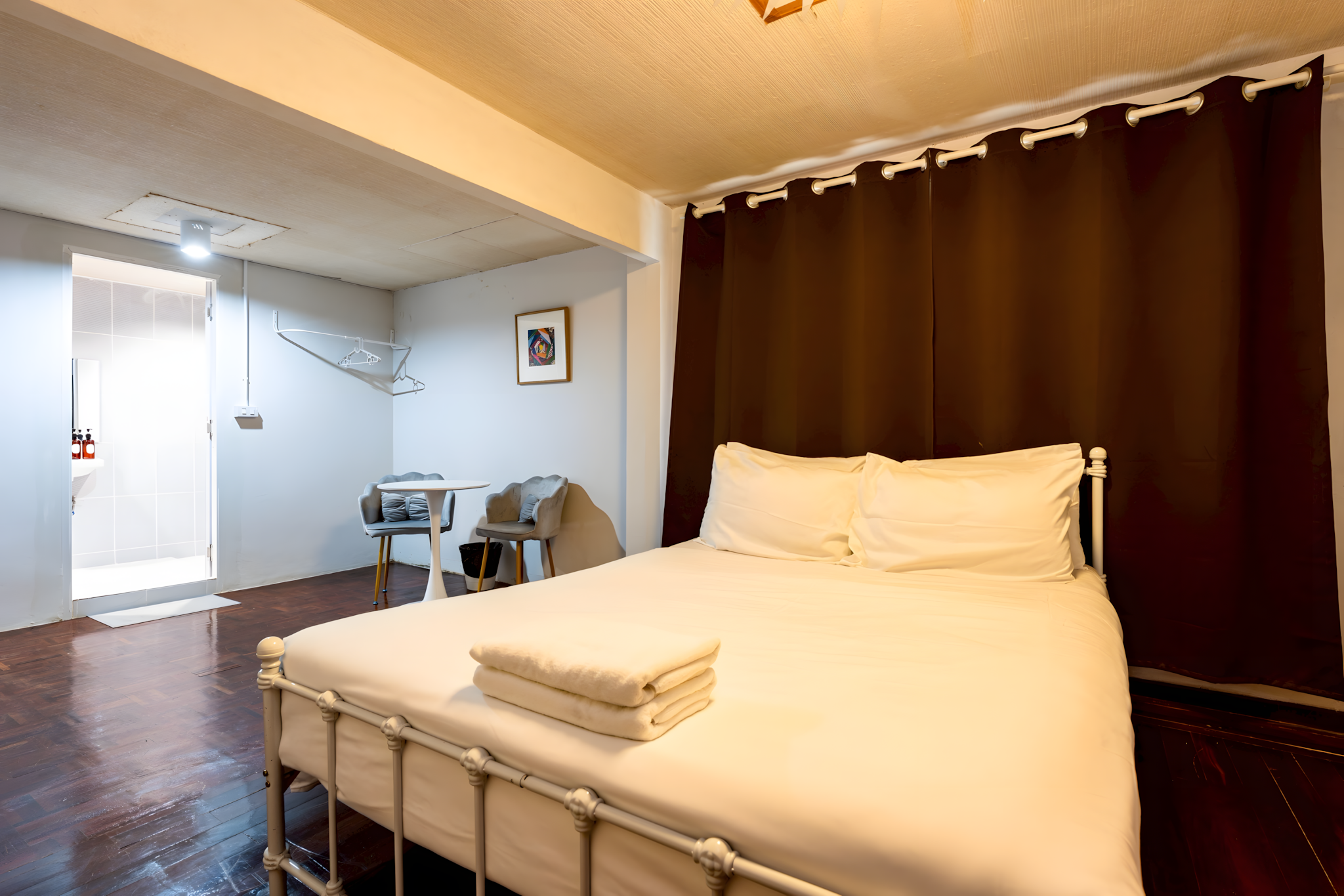 Queen Room