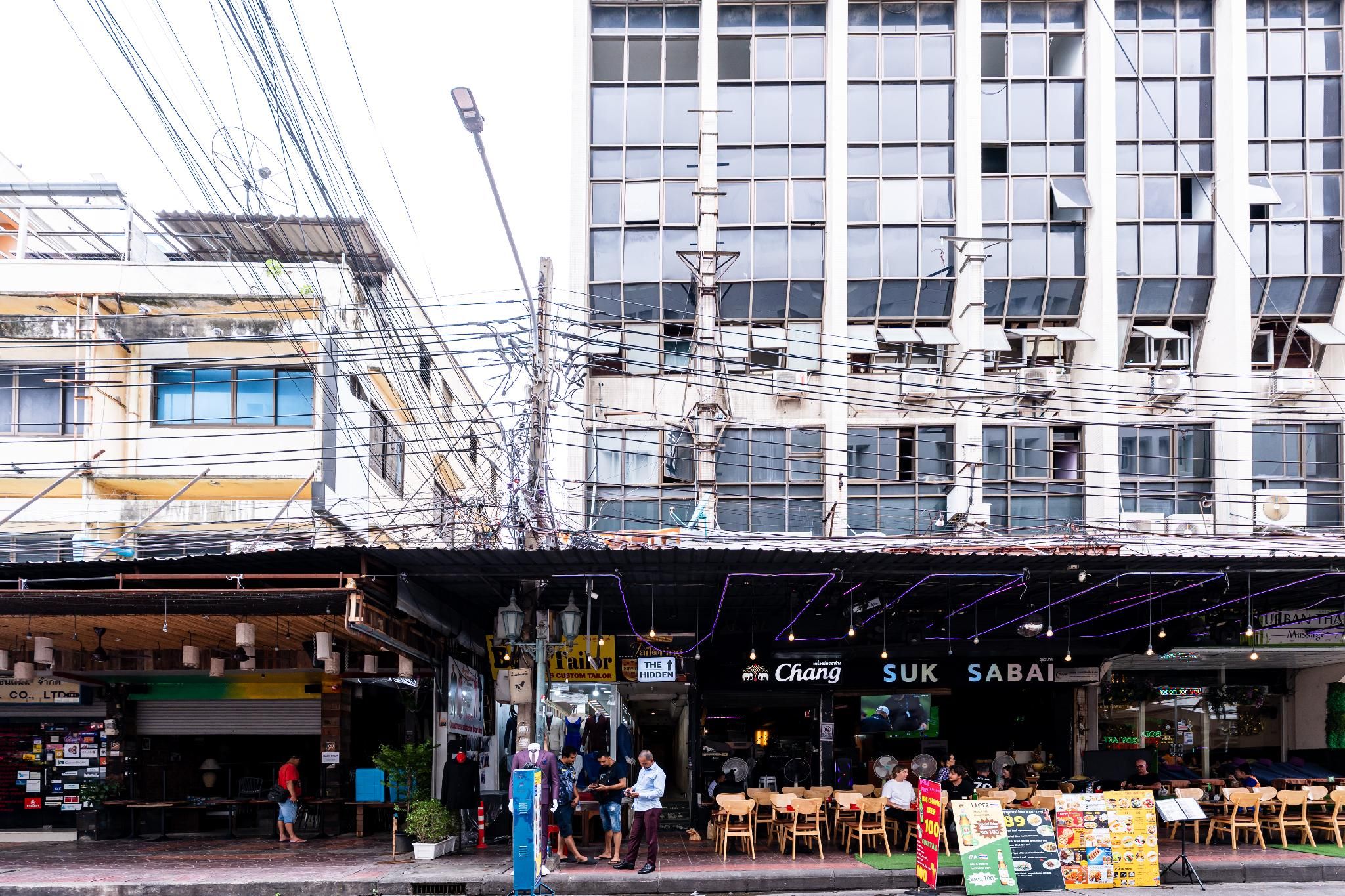 The Hidden Khaosan (รามบุตรี)