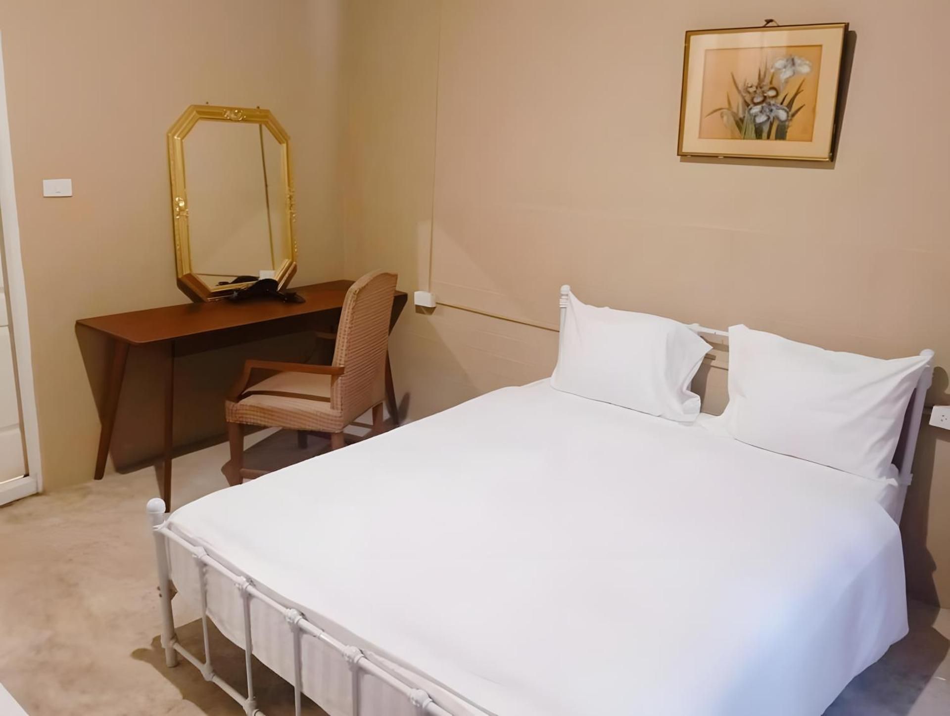 Queen Room