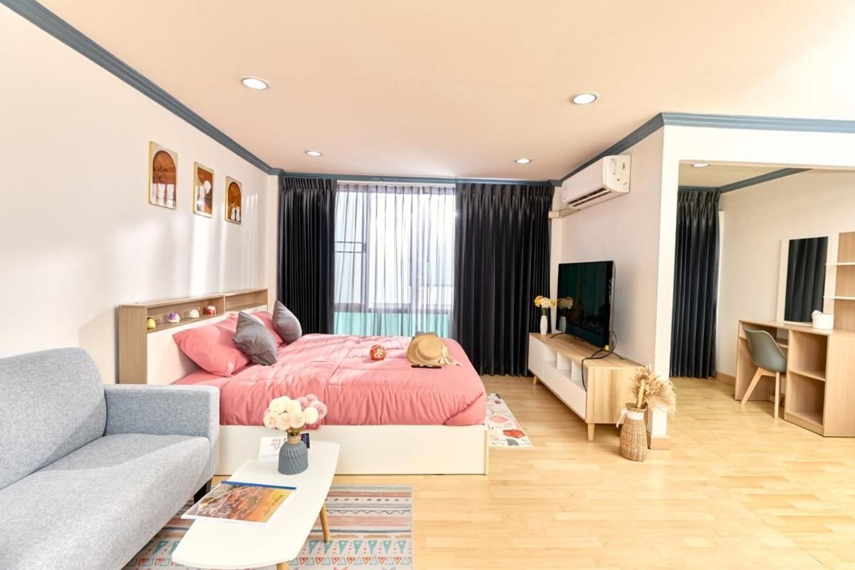 Seven-Bedroom House