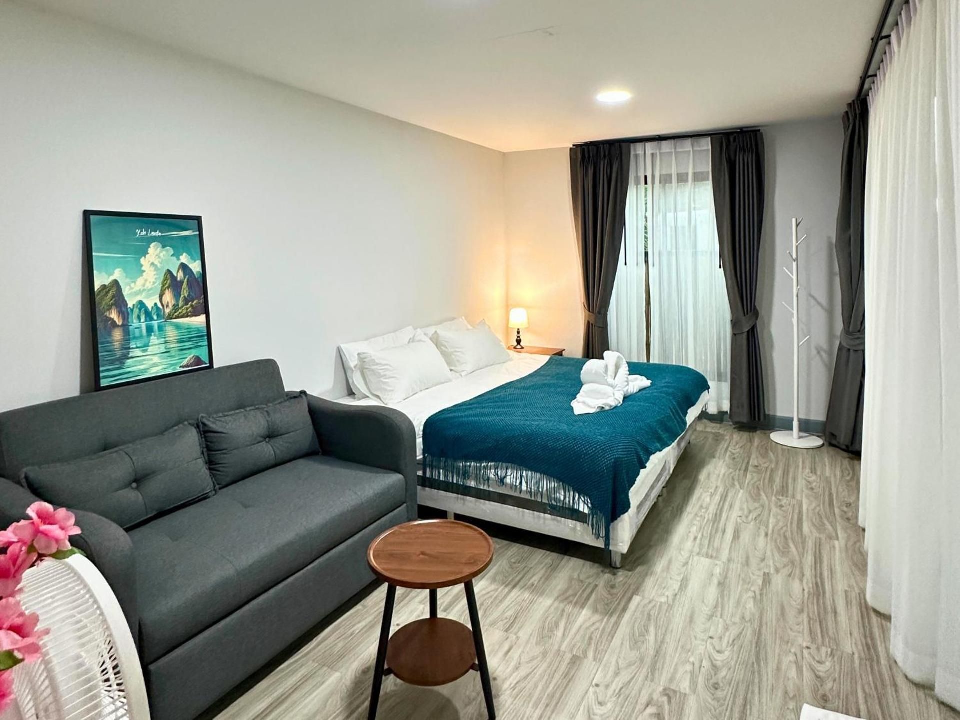 Deluxe King Room