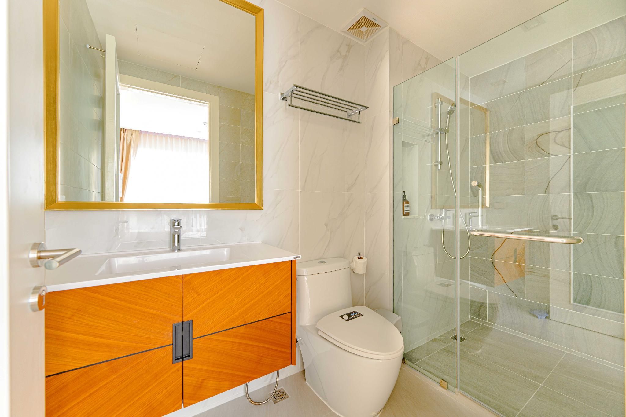 Two - Bedroom, Two - Bathroom Deluxe Apartment