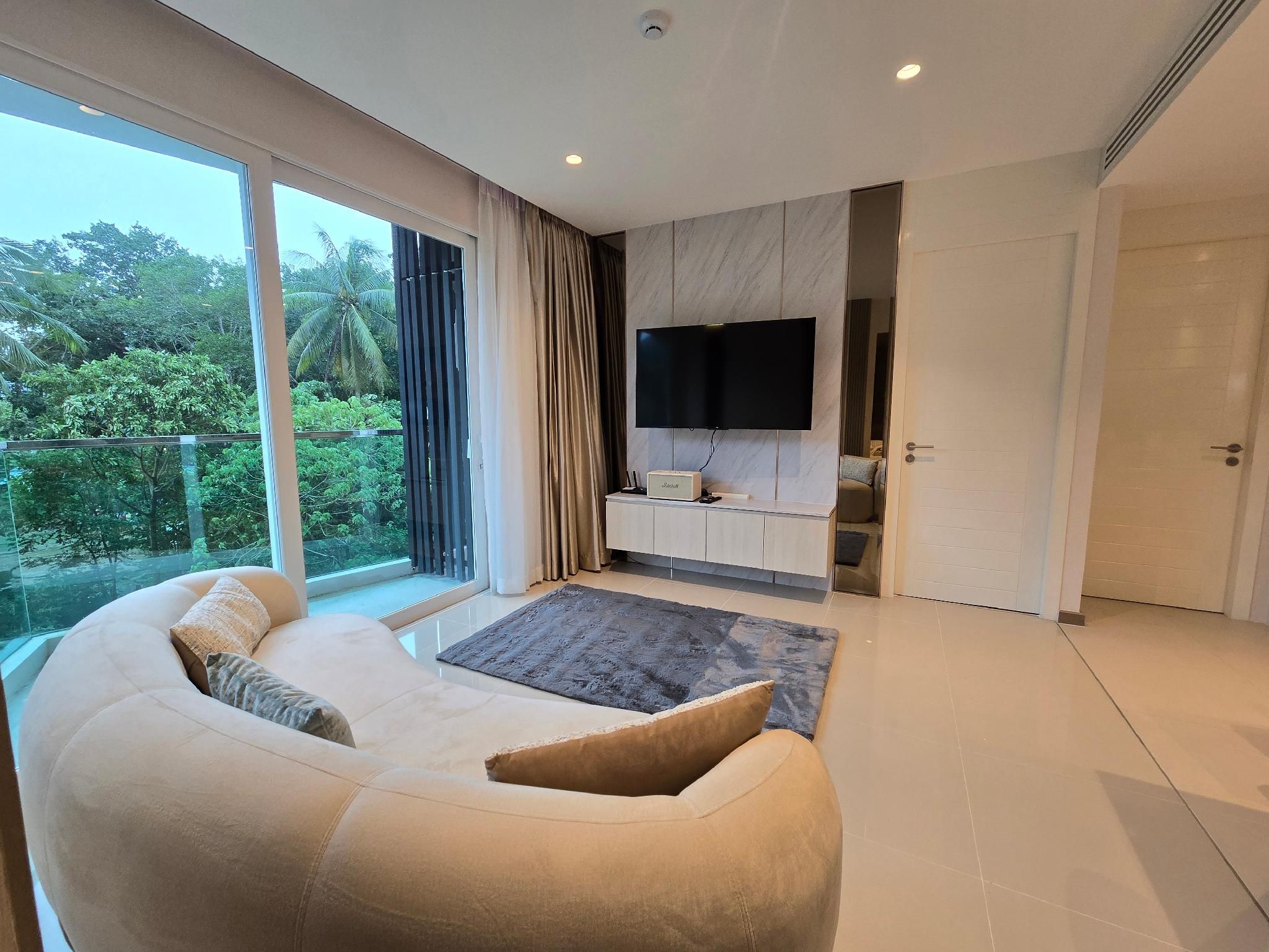 Two - Bedroom, Two - Bathroom Deluxe Apartment