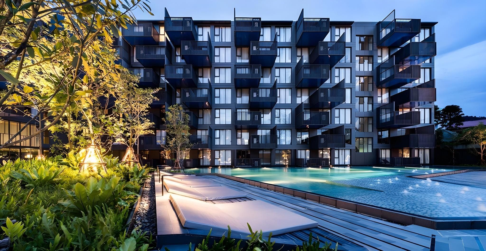 swimming pool [outdoor]