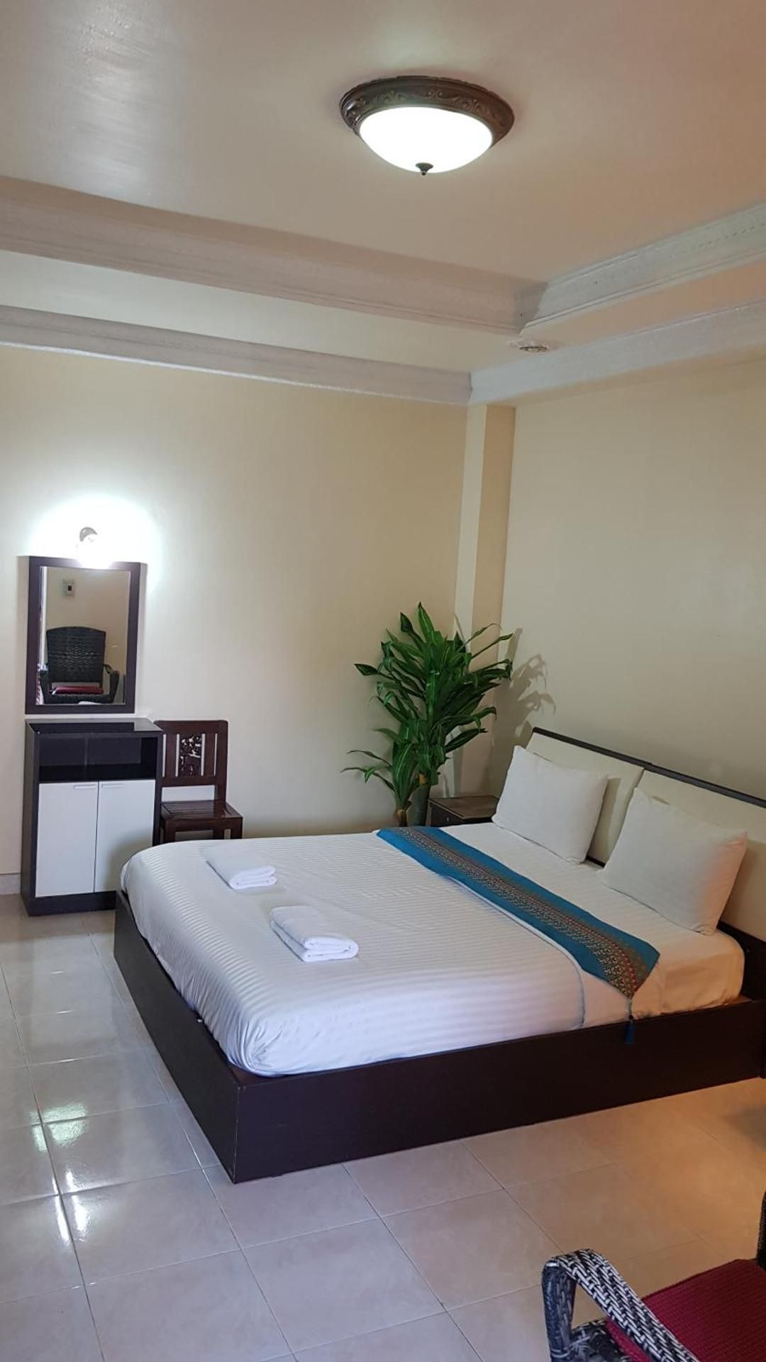 Kasithorn Apartment's & Hotel Deluxe Double Room 2