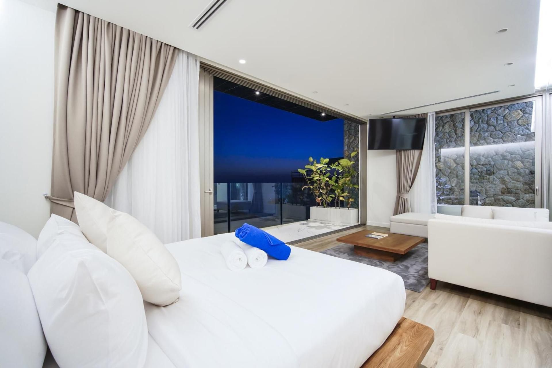 Villa with Sea View