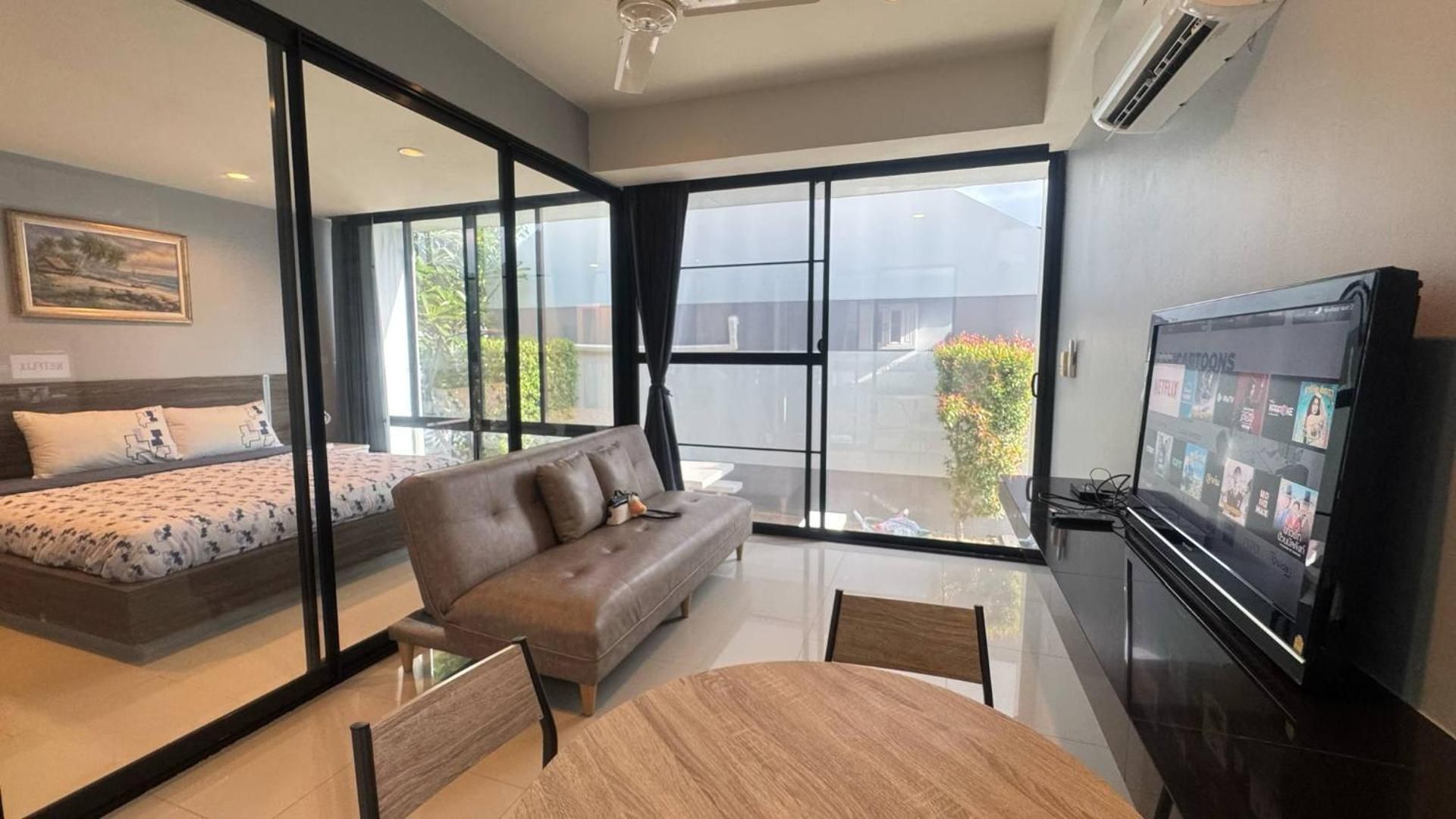 King Room with Pool View