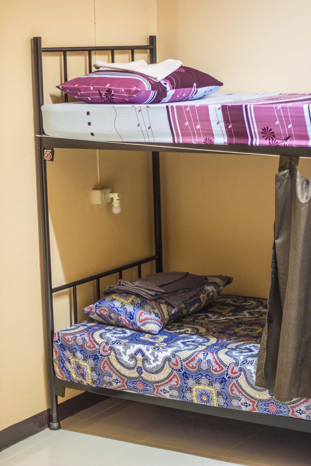 Dormitory Room - Mixed
