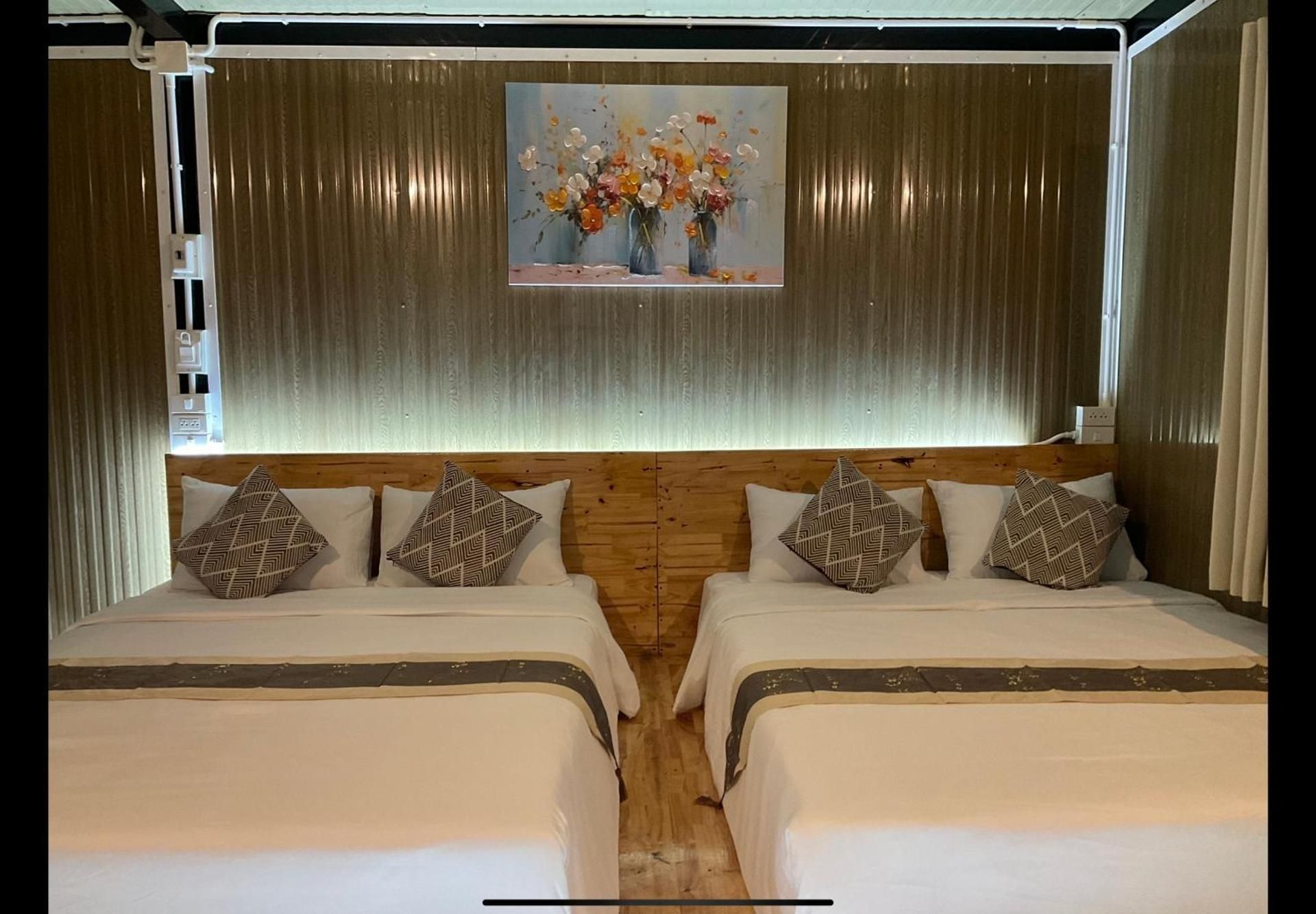 Quadruple Room with Mountain View