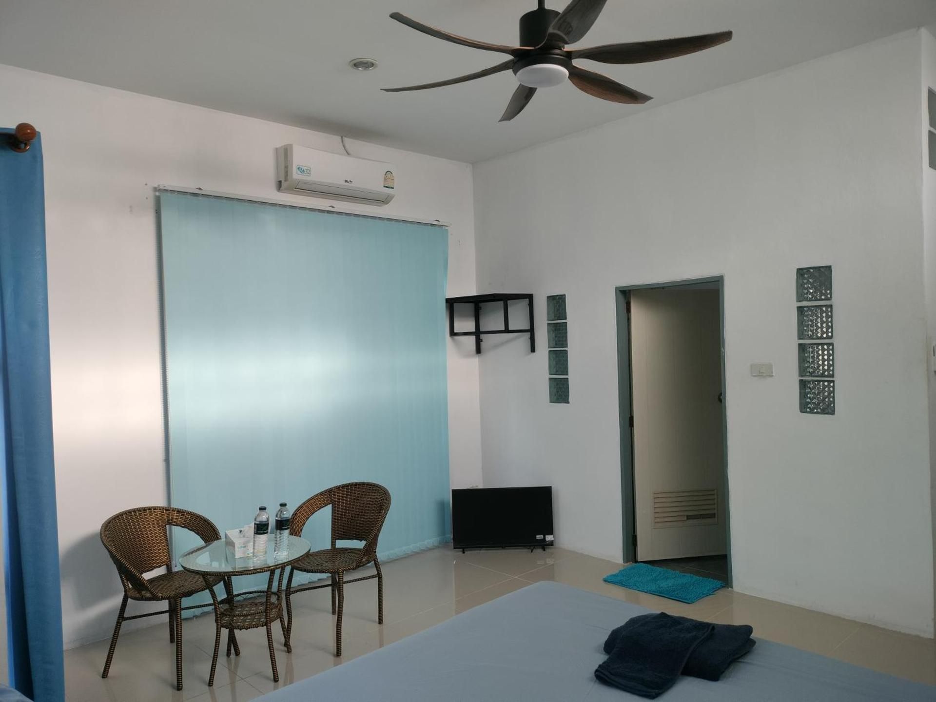 Single Room With Private Bathroom