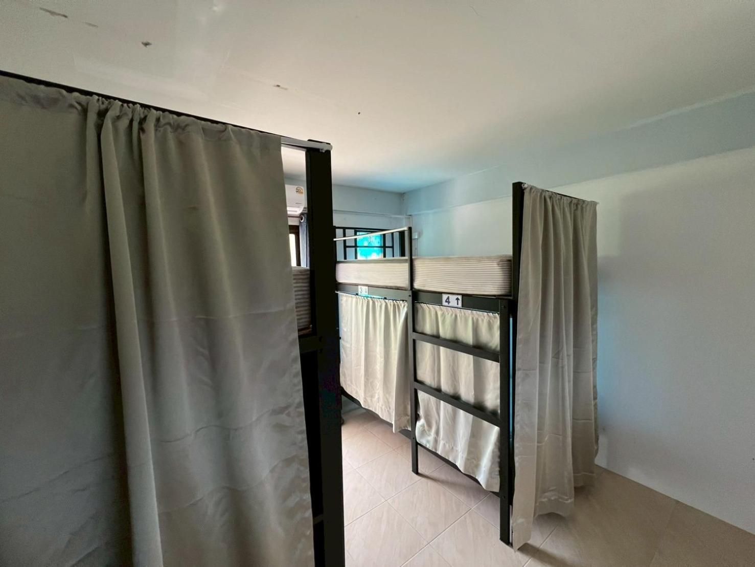 Klong Muang Hostel Family Room with Shared Bathroom 3