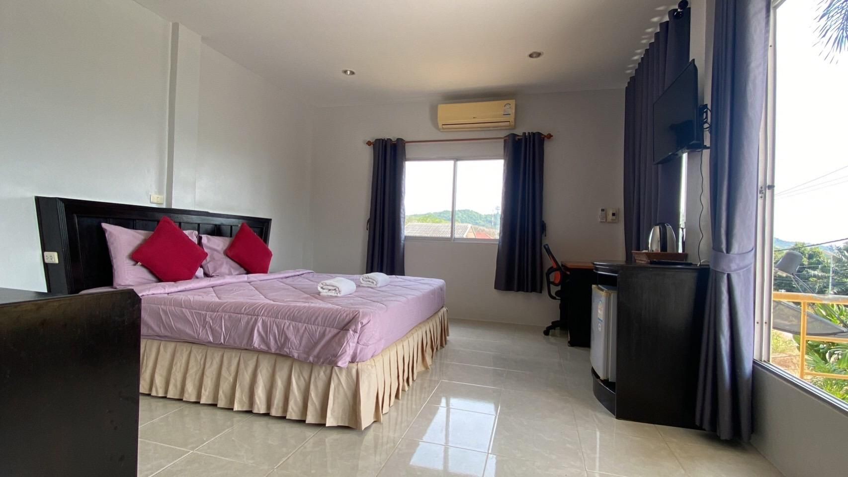 Deluxe King Room