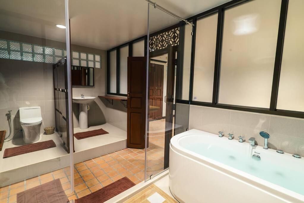 One-Bedroom Apartment - Non-Smoking