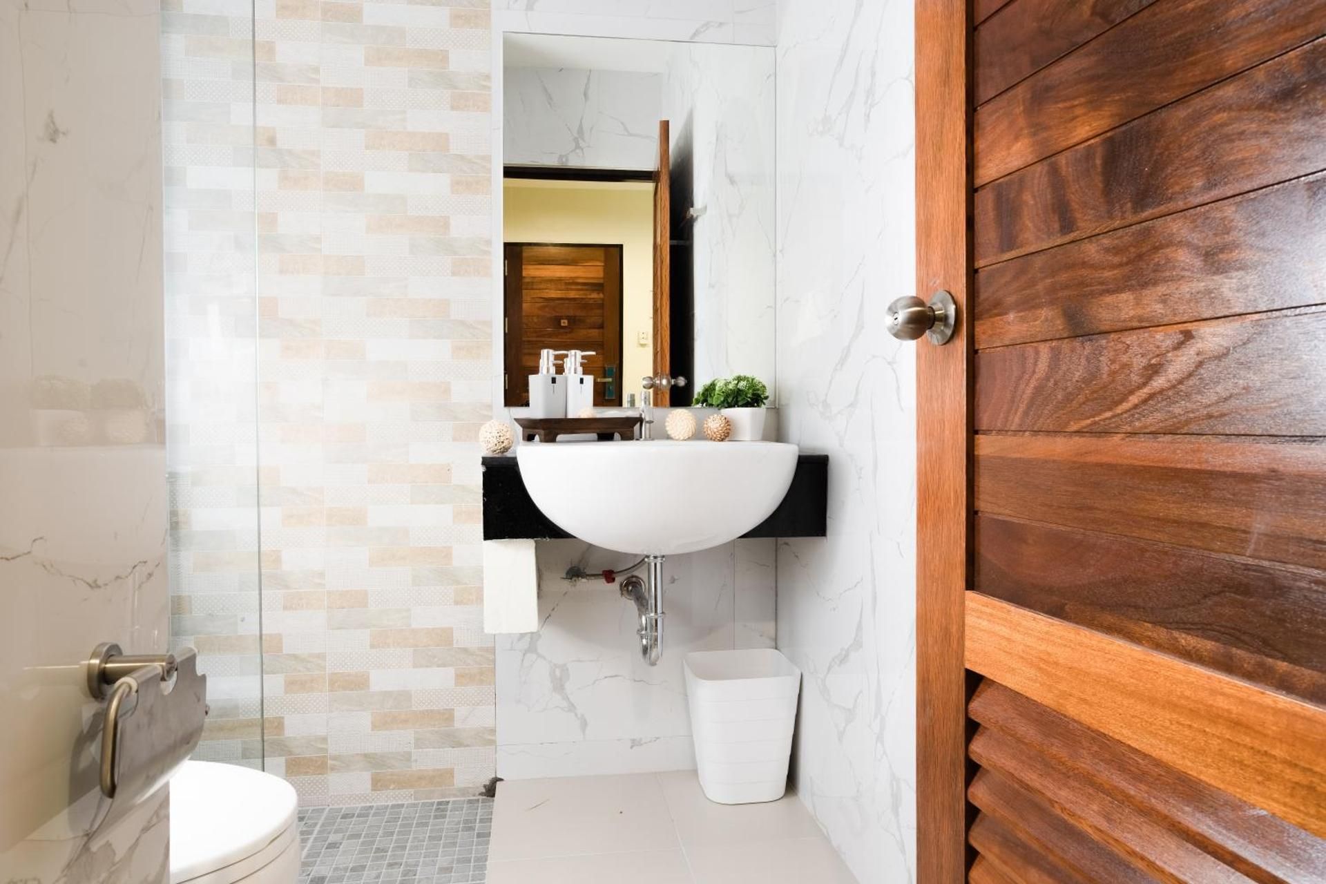 Superior Twin Room with No Window