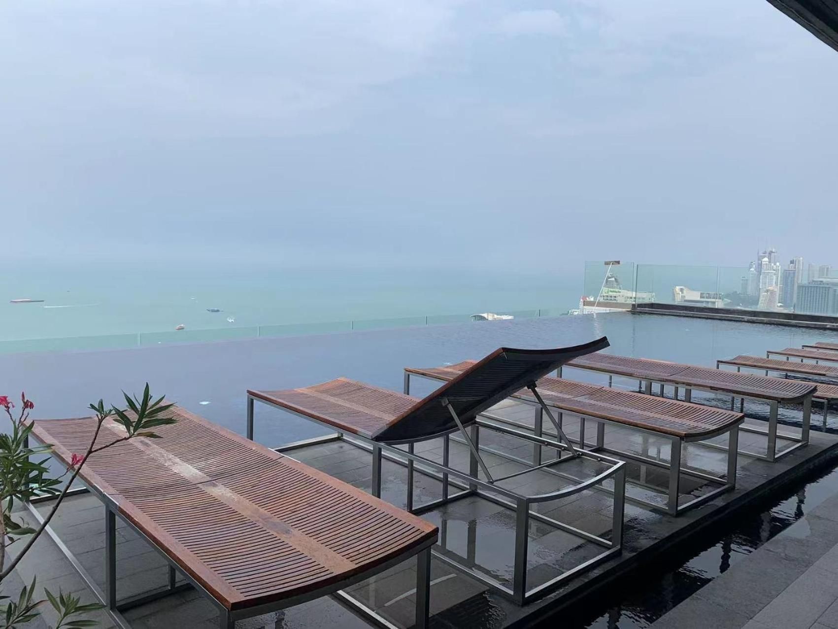 Pattaya市中心/临近海滩/无边泳池/家具齐全/24小时安保 One-Bedroom Apartment 2