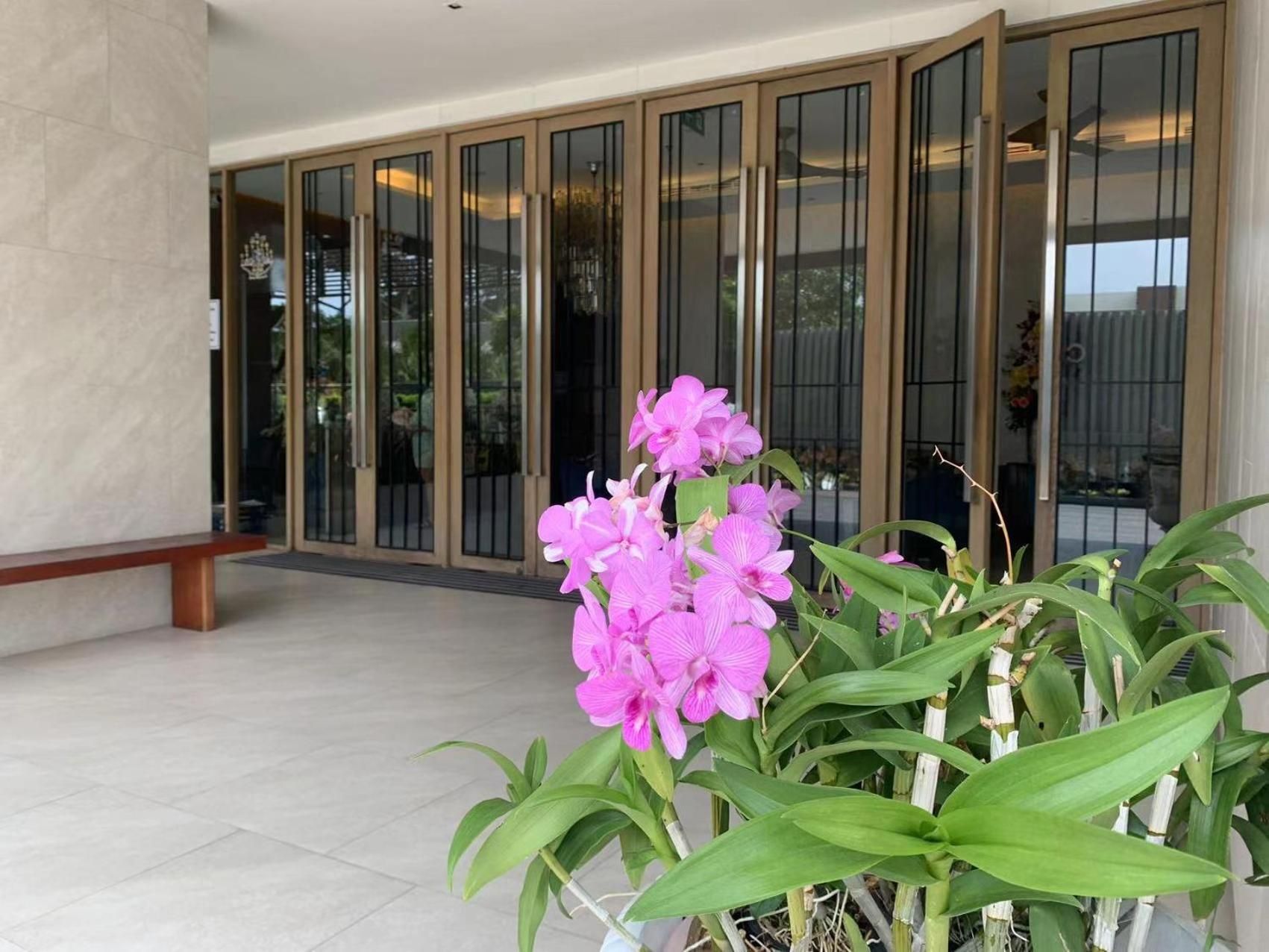 Pattaya市中心/临近海滩/无边泳池/家具齐全/24小时安保