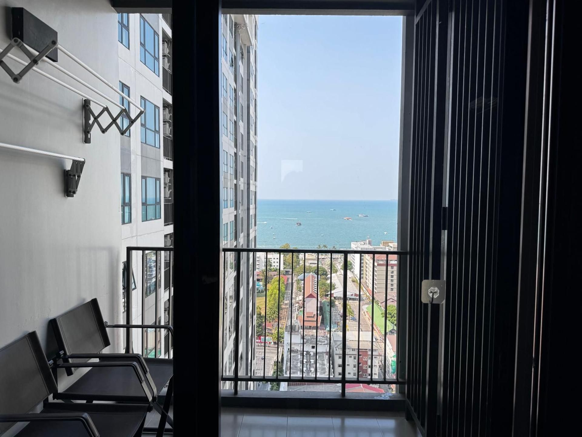 Two-Bedroom Deluxe Apartment with Ocean View