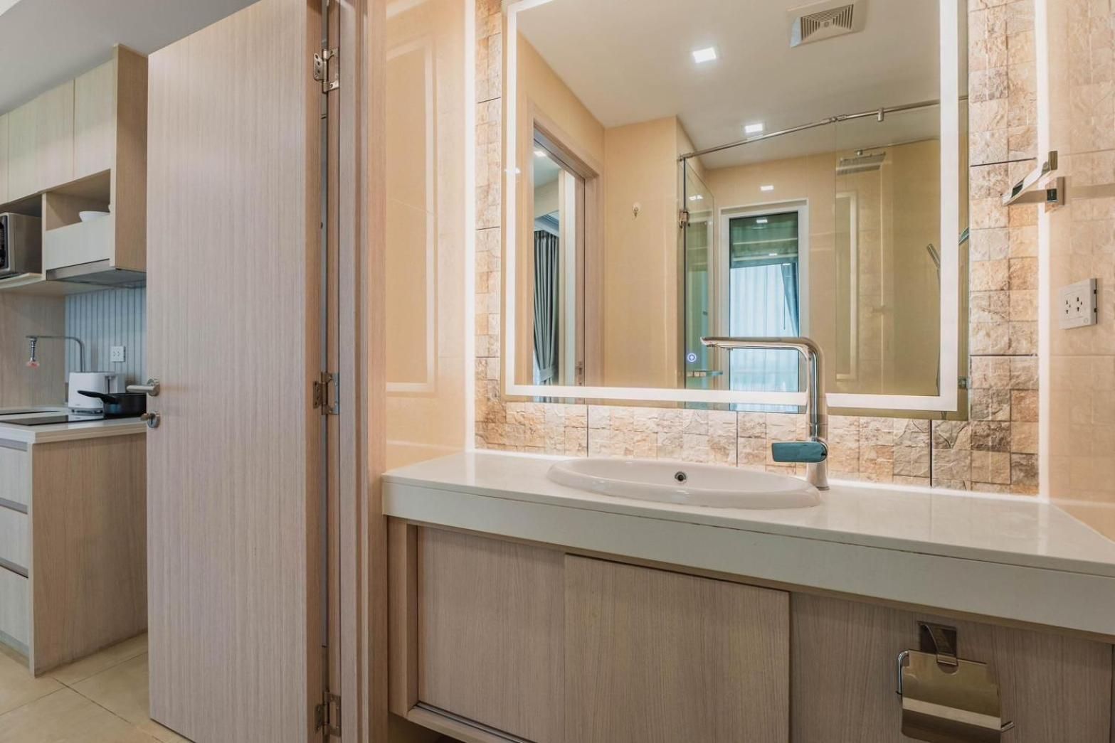 Suite with Pool Access
