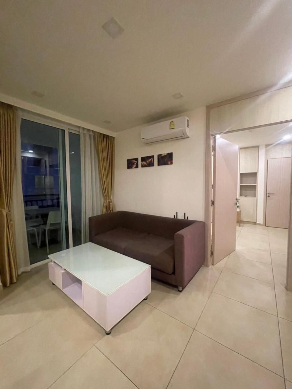 Olympus City Garden Premier Condominium Pattaya Classic One-Bedroom Apartment with King Bed 2