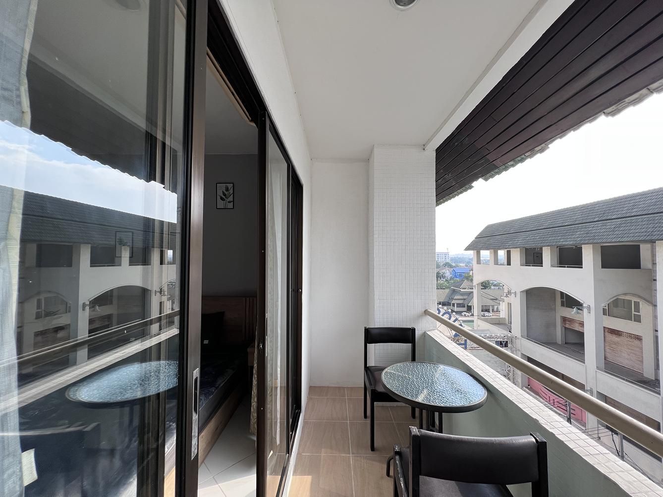 Emerald Condominium Deluxe Room 2