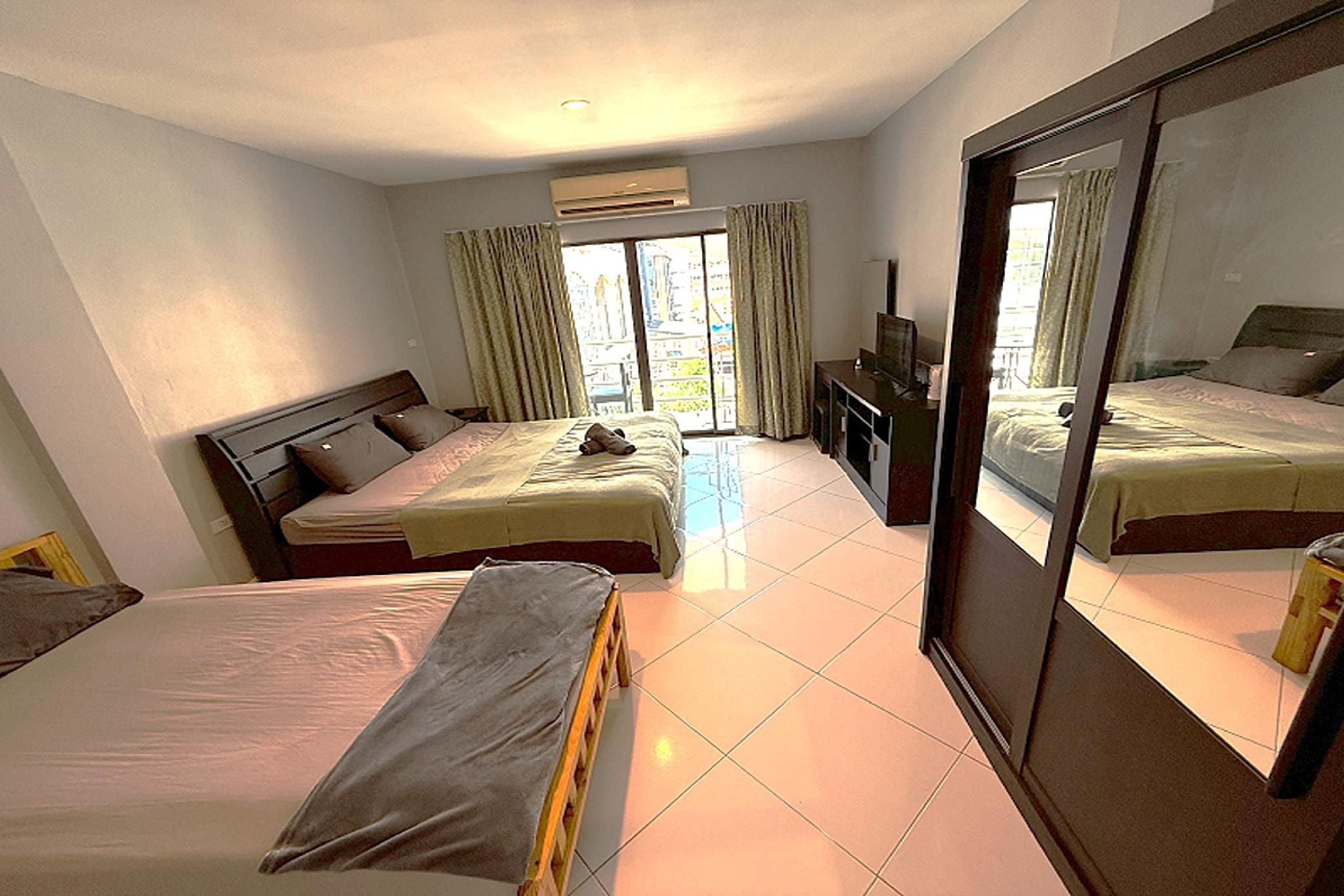 Family Room without Kitchenette