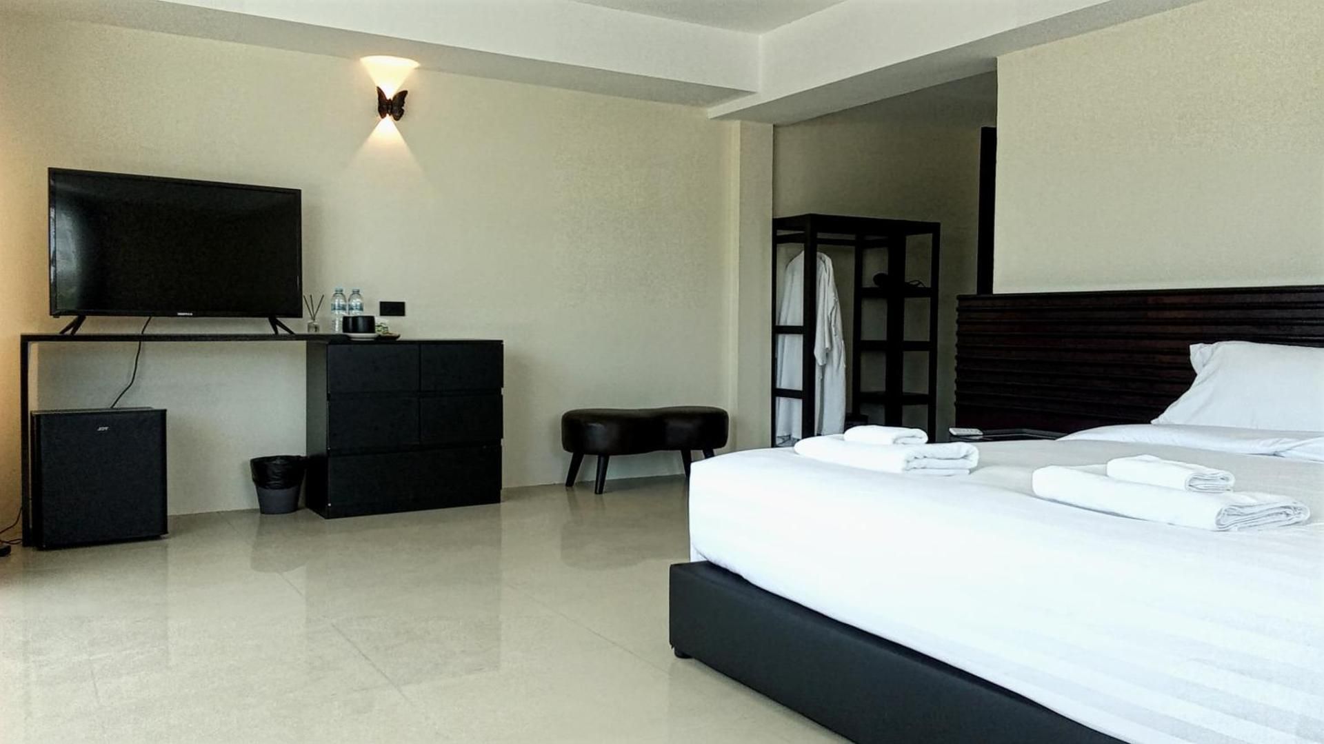 Double Room with Balcony and Sea View