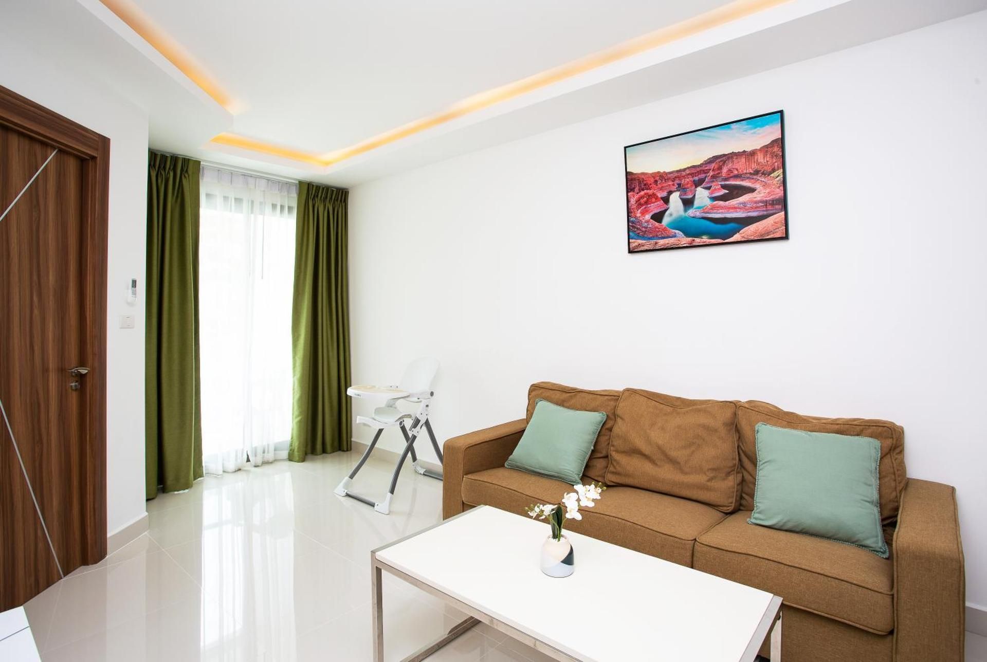 One-Bedroom Apartment