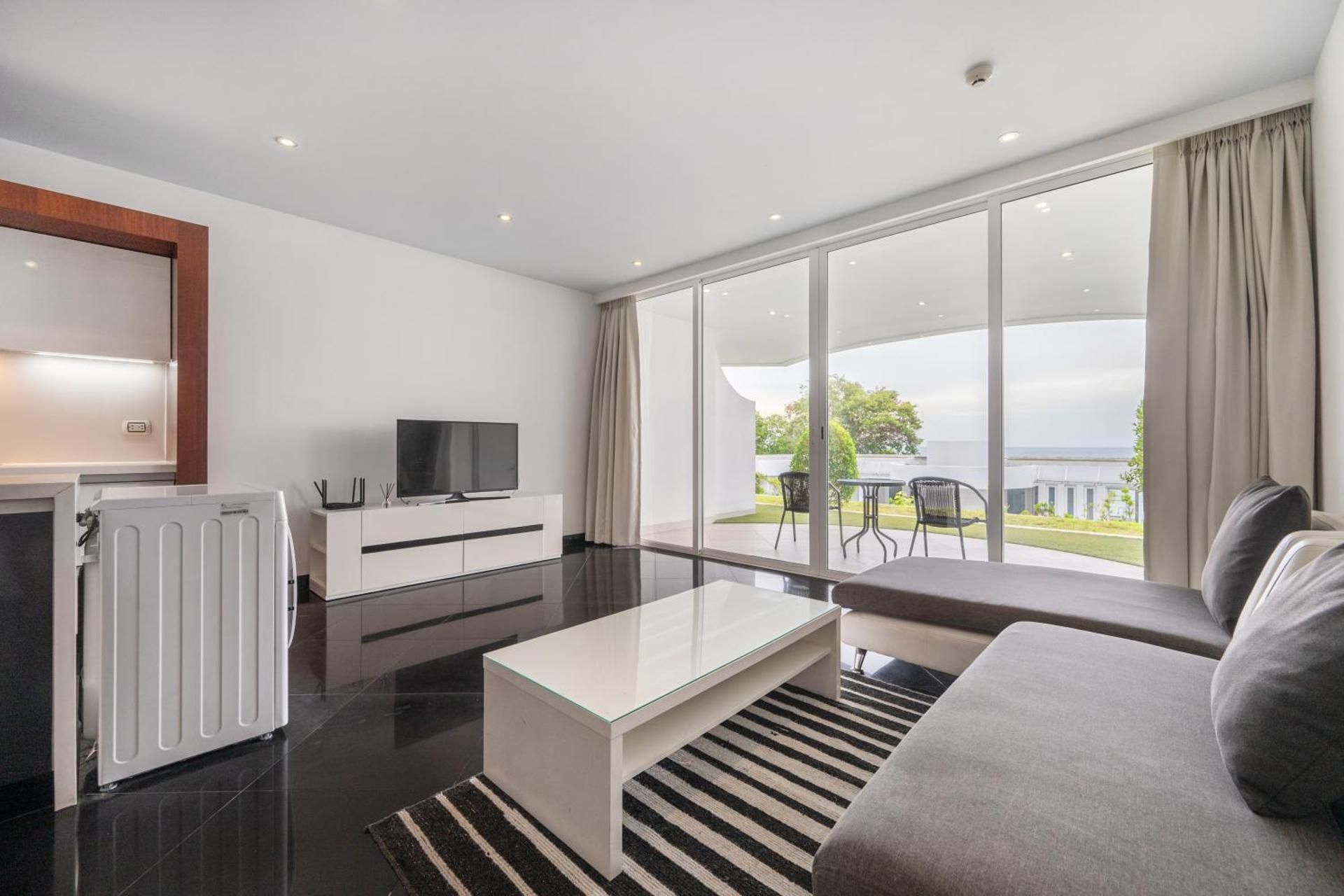 Apartment with Balcony