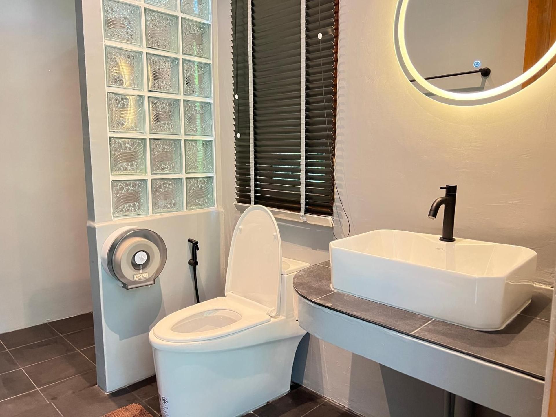 Plern Malee Resort Deluxe Double Room with Balcony 2