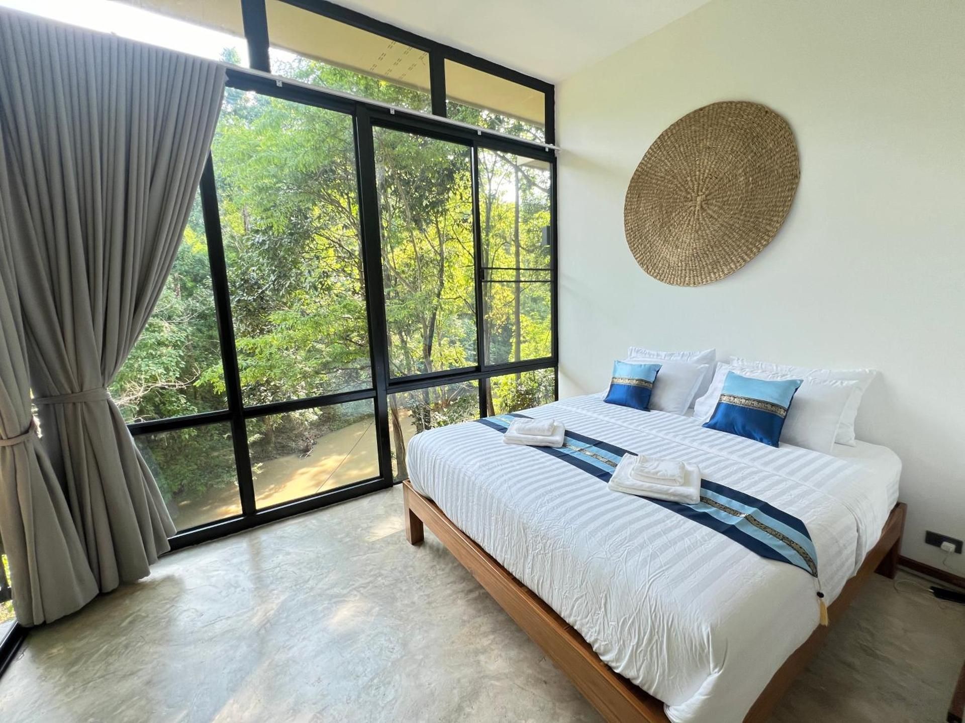 Plern Malee Resort Deluxe Double Room with Balcony