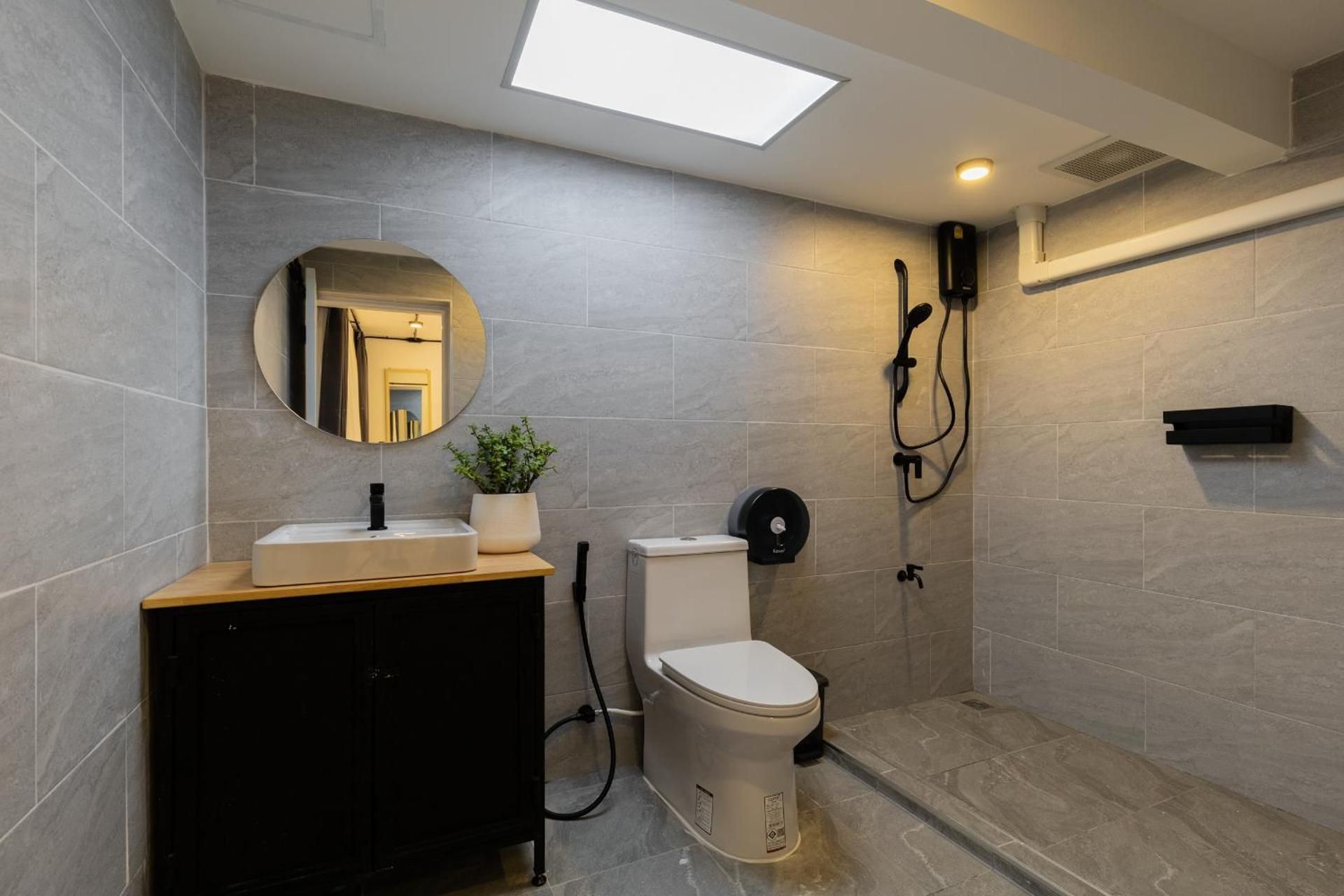 Mid Century House Chiang mai Apartment