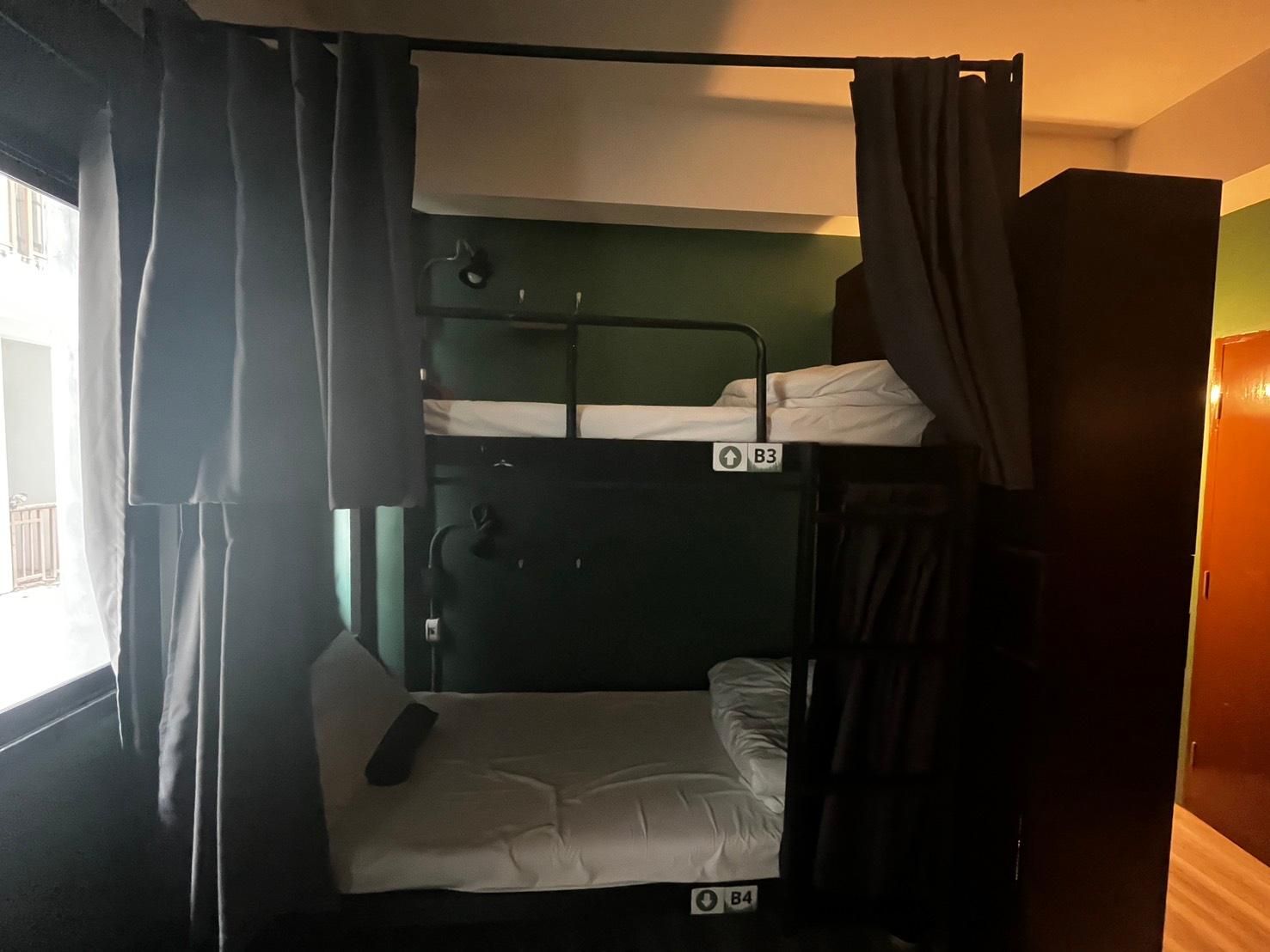 Bunk Bed in Mixed Dormitory Room