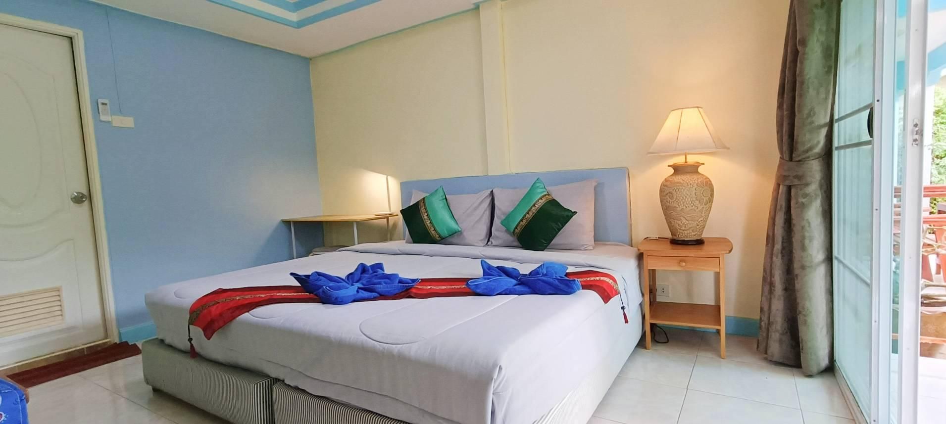 Forever Kohmook Bungalows Double Economy