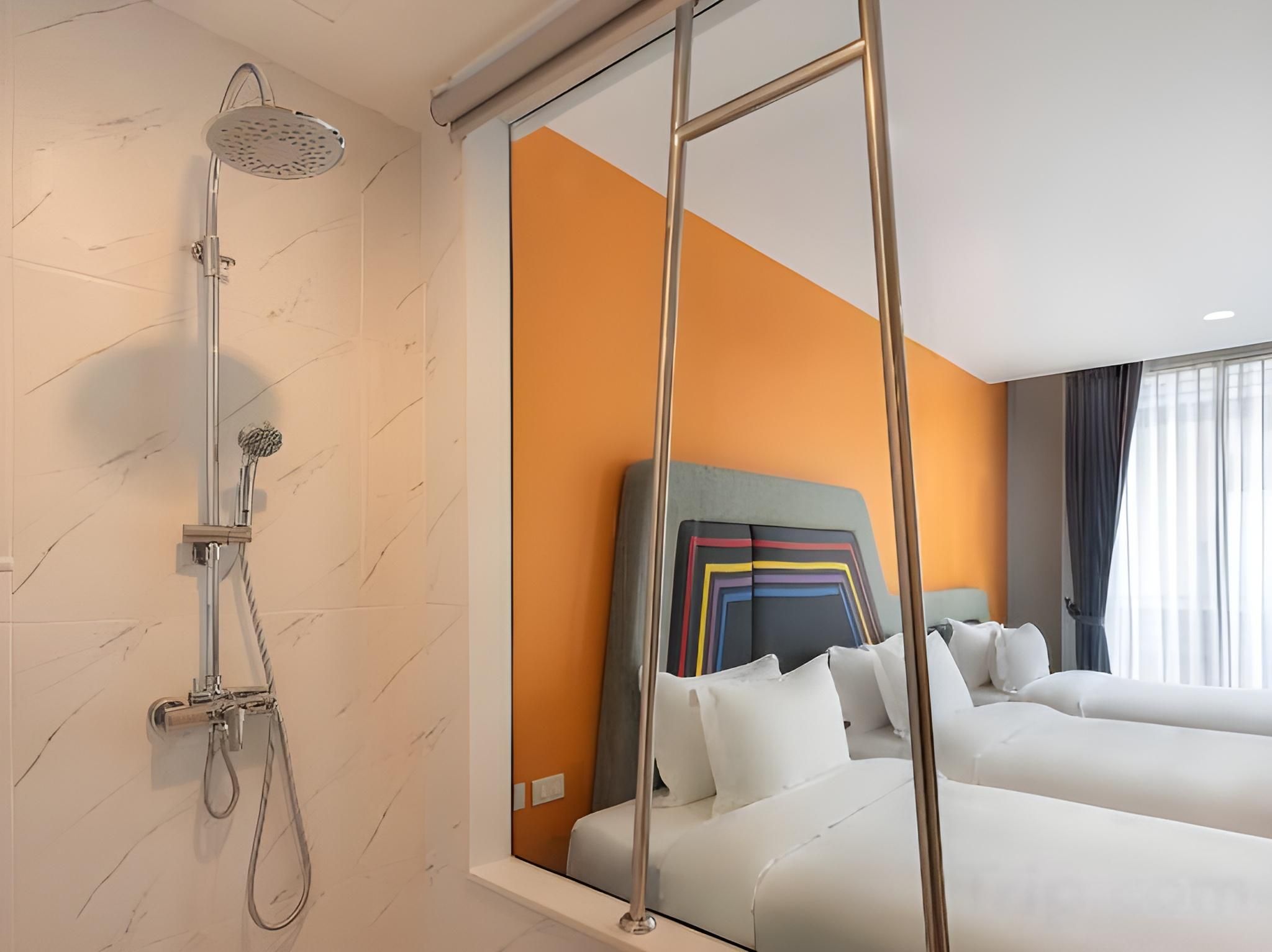 Superior Triple 3 Beds