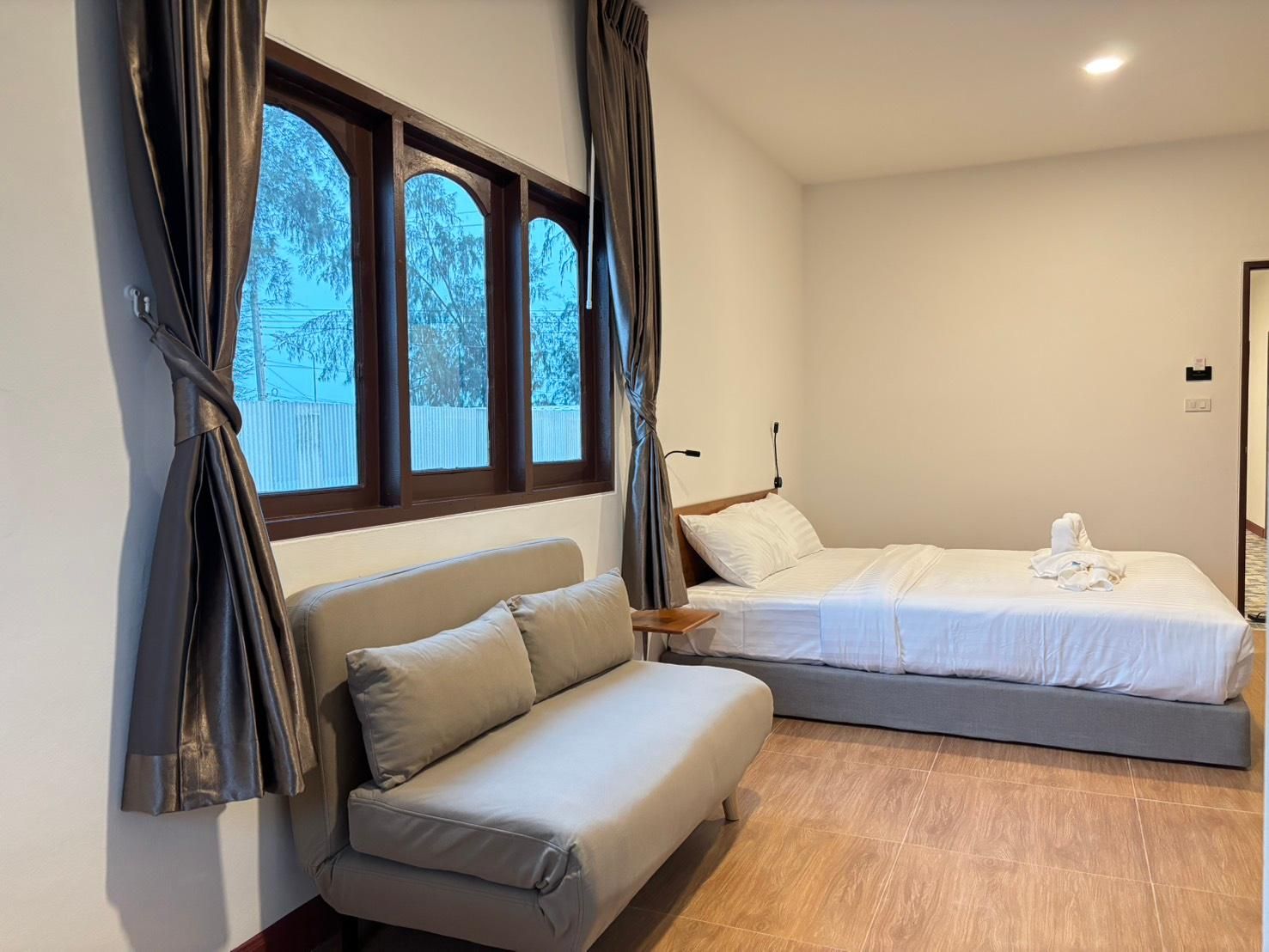 Deluxe King Bed