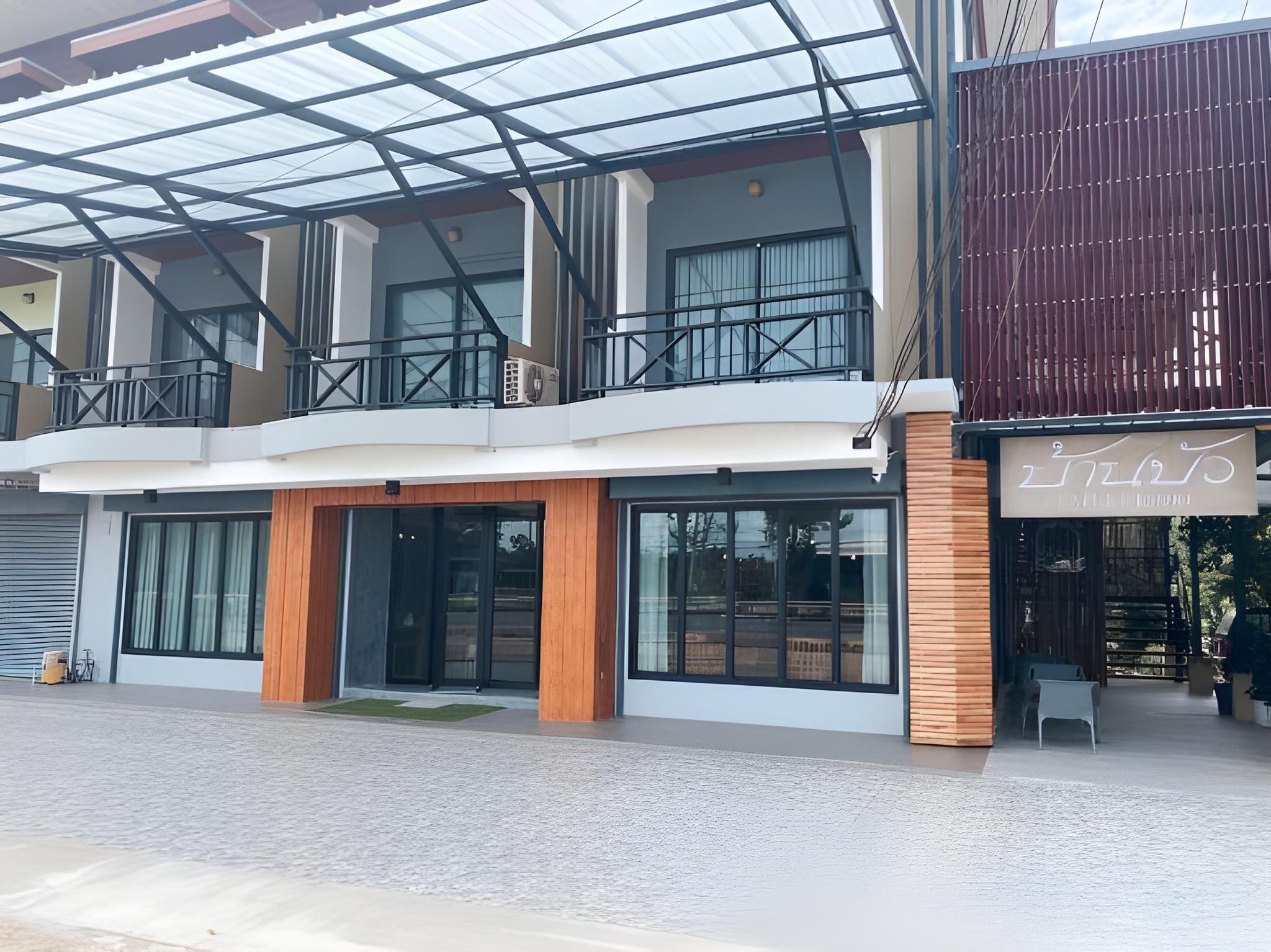 Baan Bua River View Resort