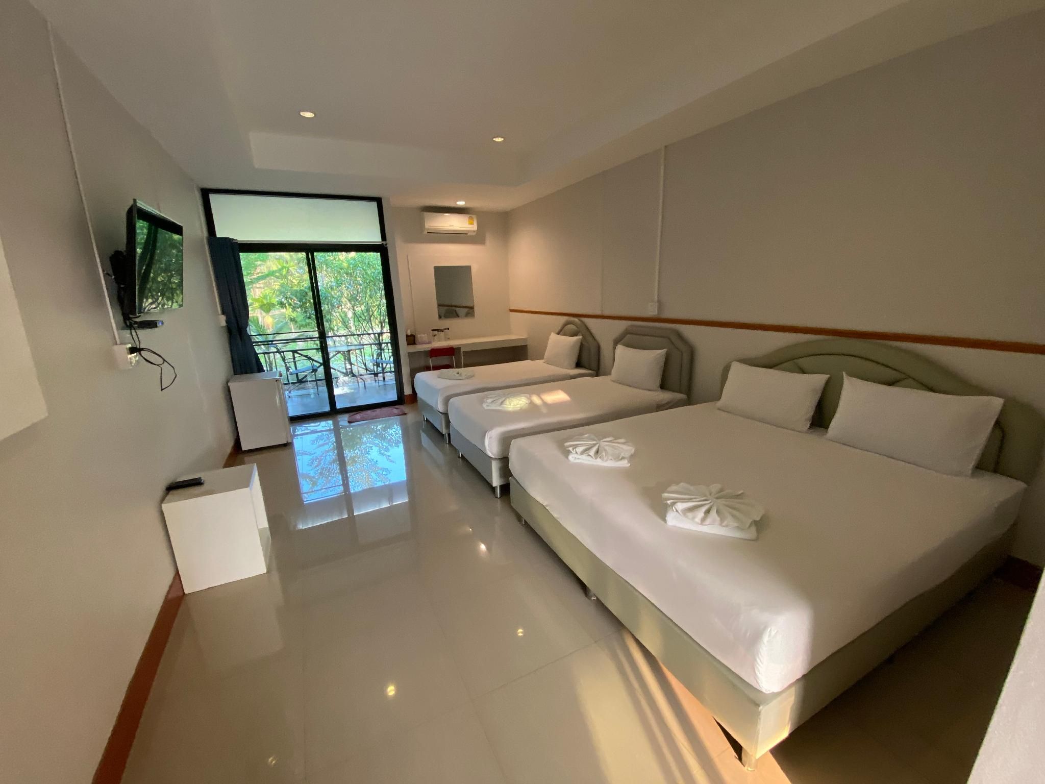 Baan Bua River View Resort Family Deluxe