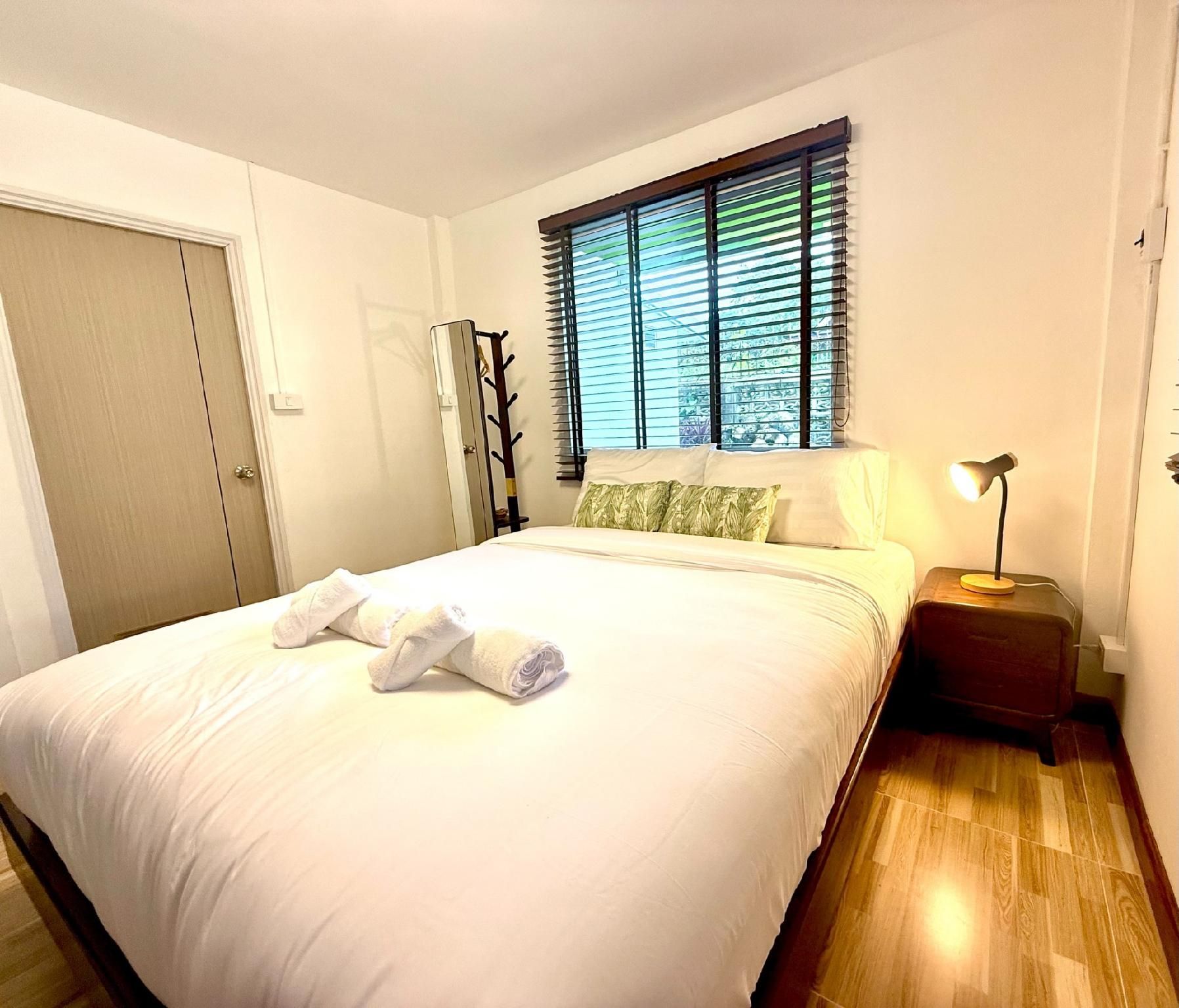 Superior Queen Room 2