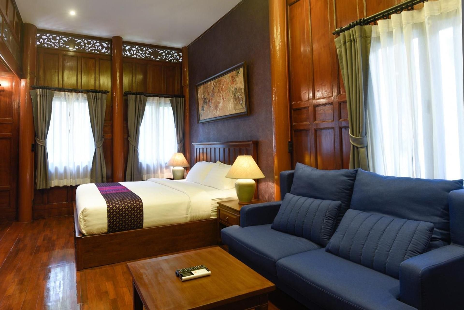 Deluxe King Room (Thai B)