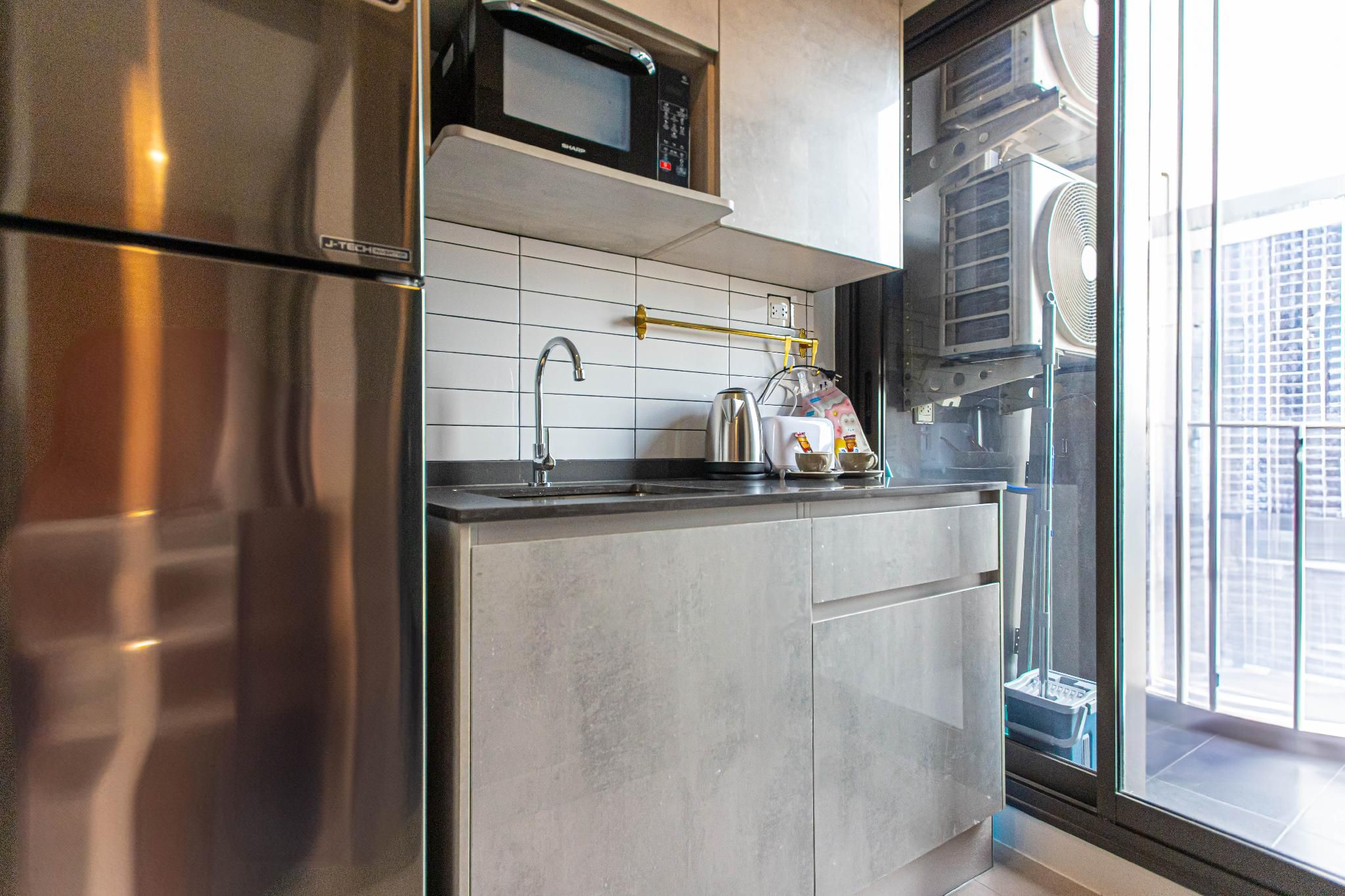 River and City View King Suite with Free Wi-Fi