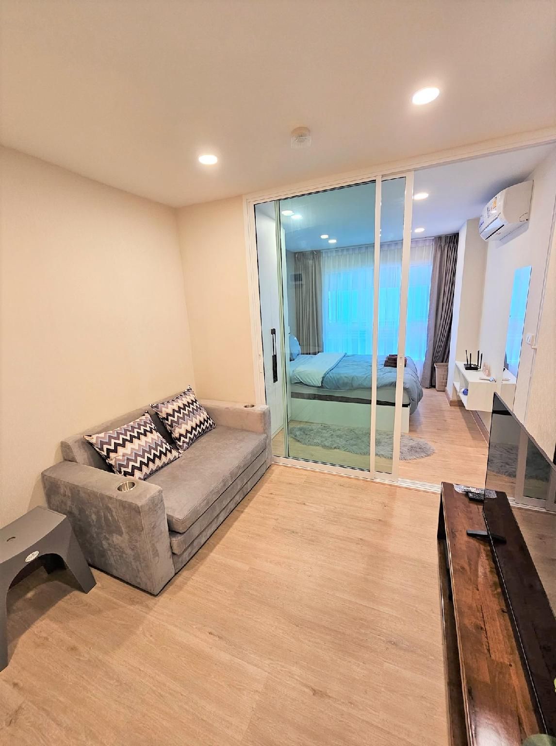 Serviced Apartment
