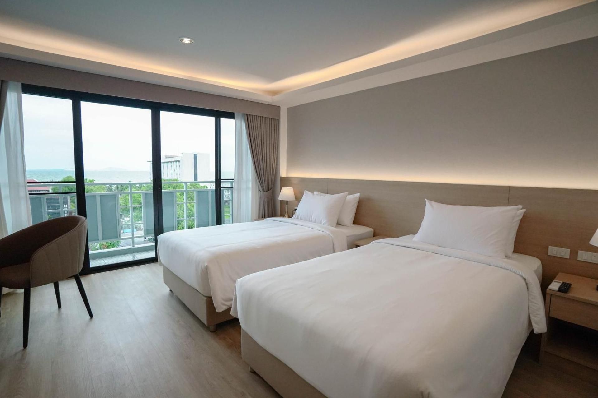 The Kite Hotel Bangsaen by Koko Deluxe Twin Ocean View