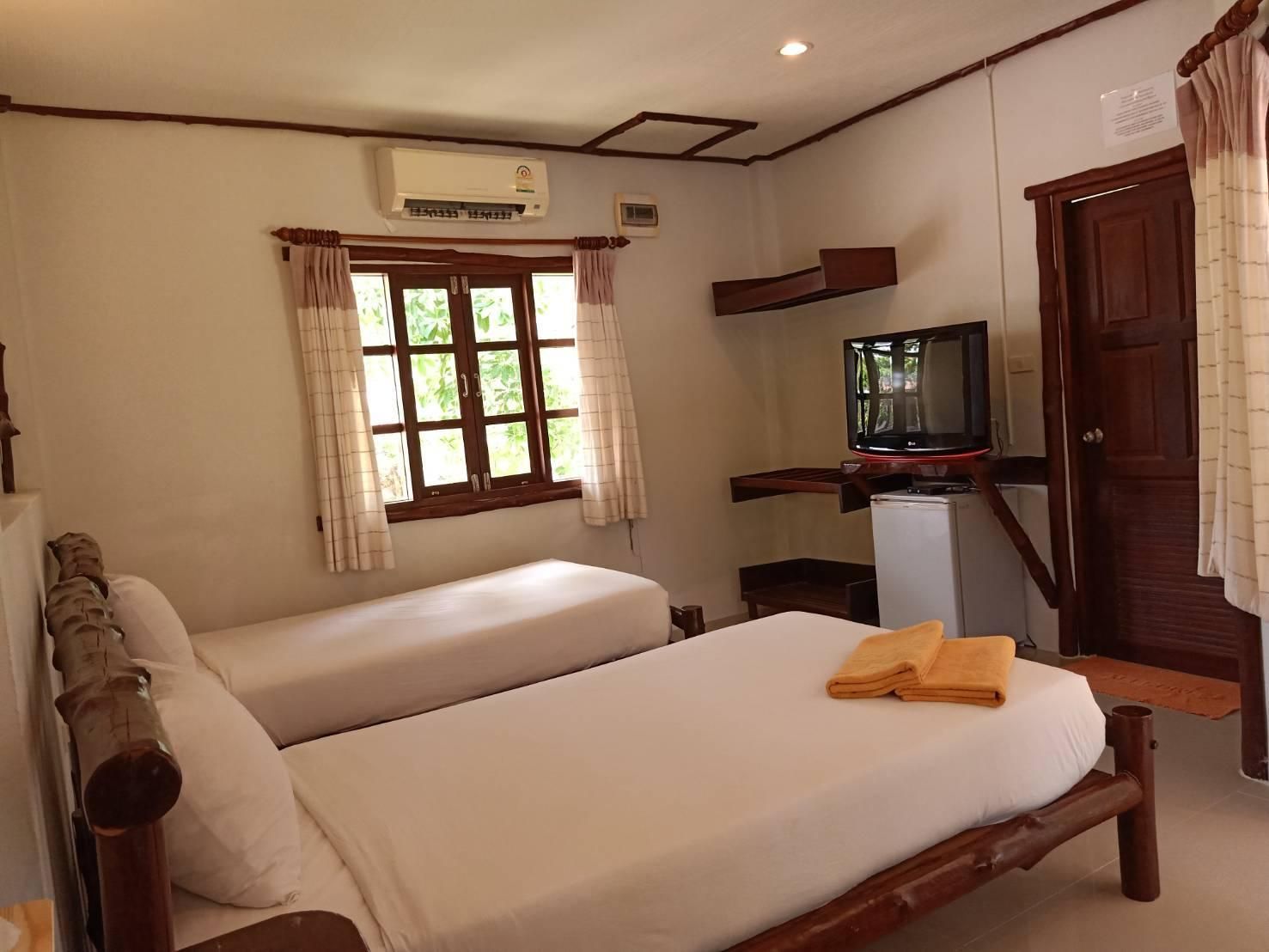 Talkoo Eco Resort Twin Bed
