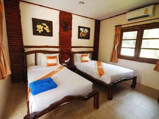 Talkoo Eco Resort Twin Bed 2