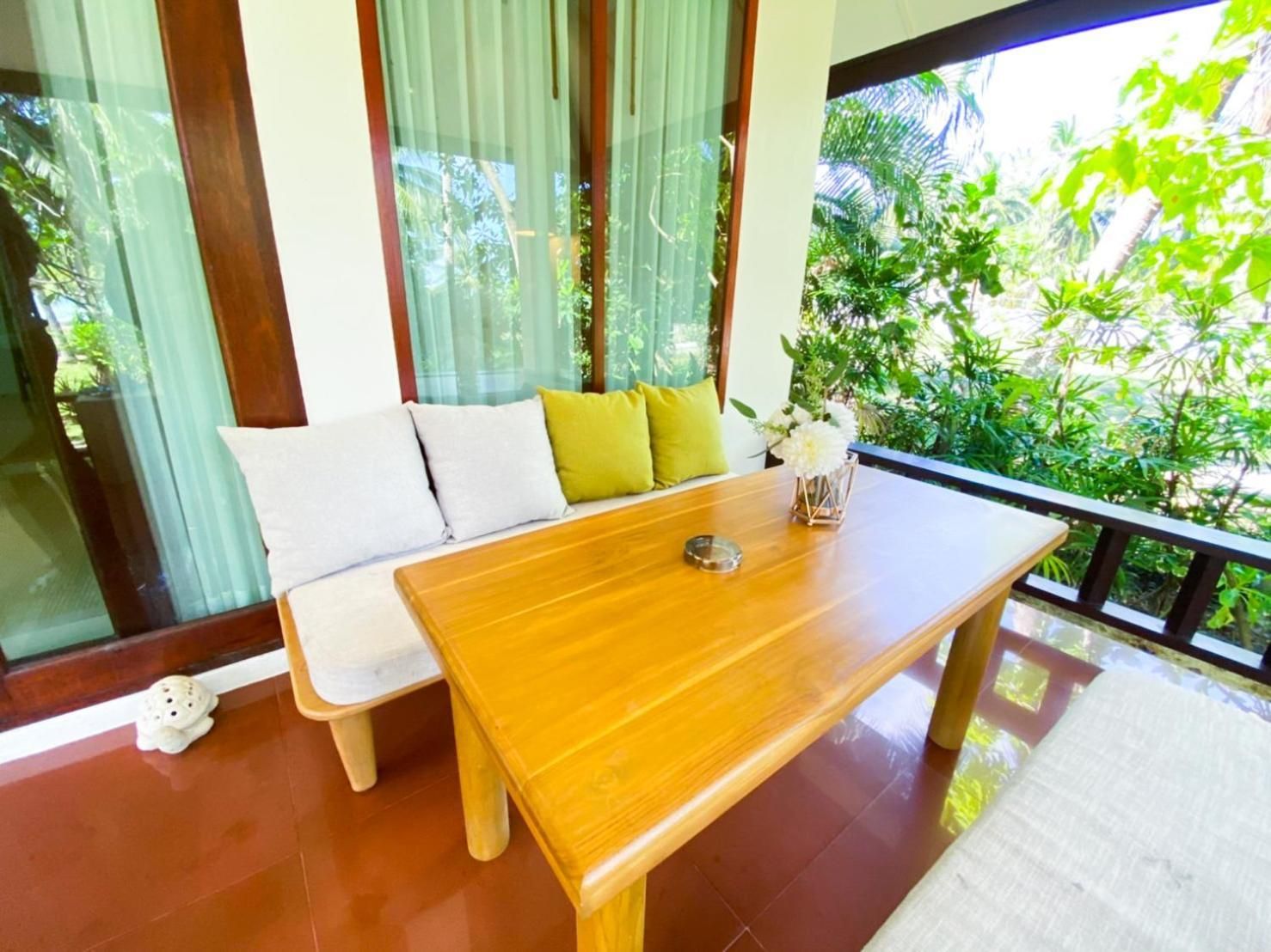 Khanom Sea Beach Family Room with Sea View 2