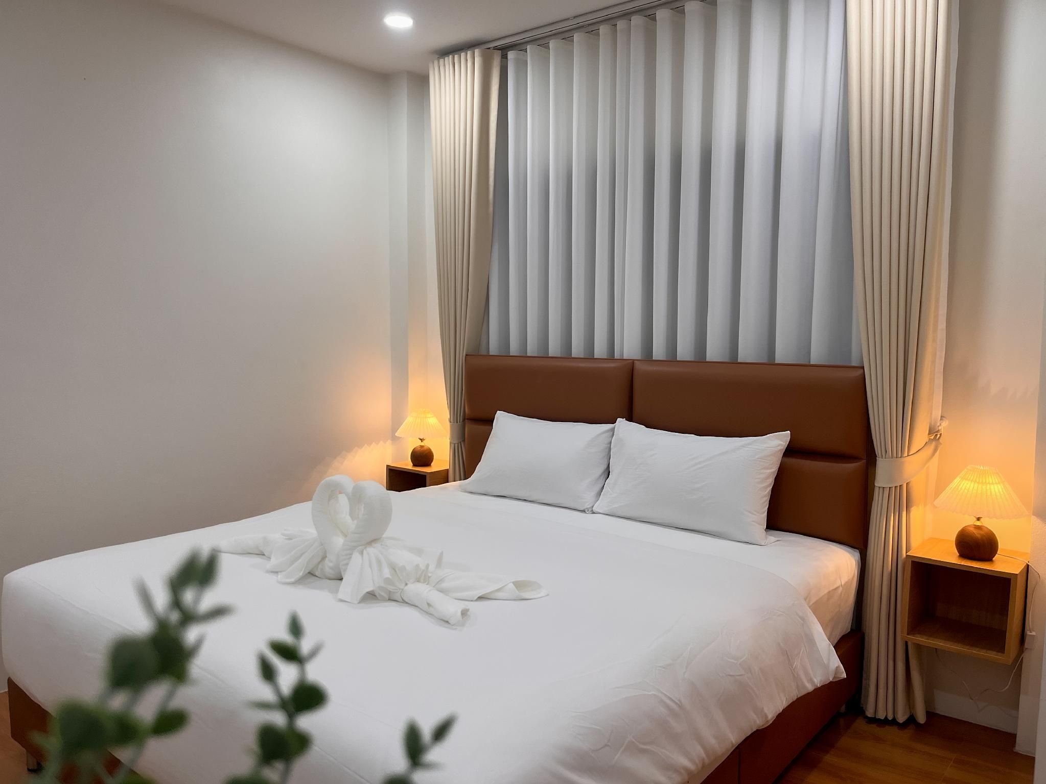 A RISA hometel and cafe Standard Room 2